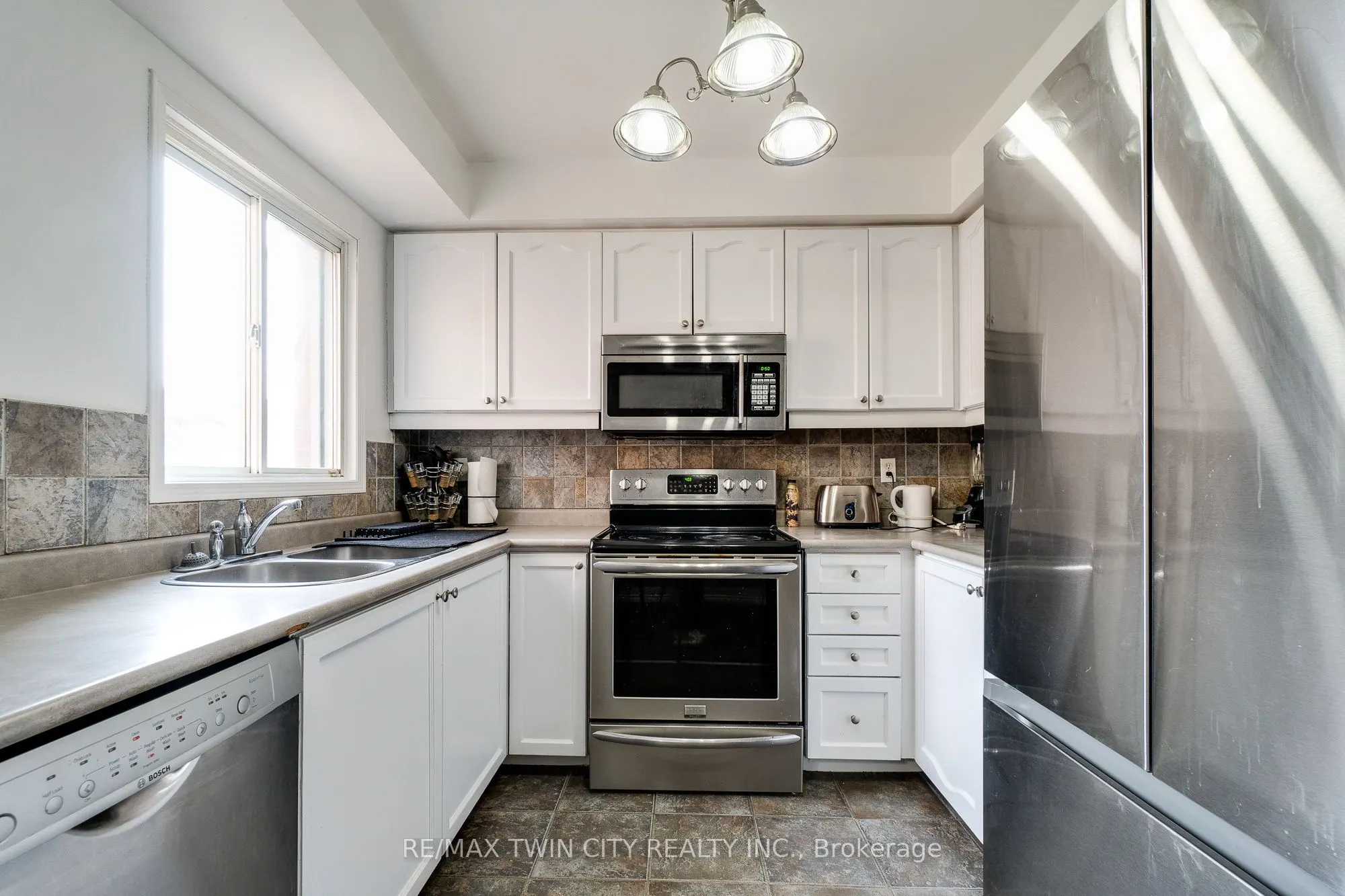 5126 Des Jardines Drive