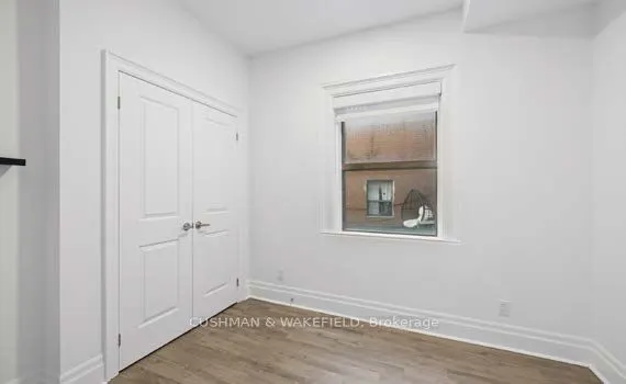 1464 Queen Street W