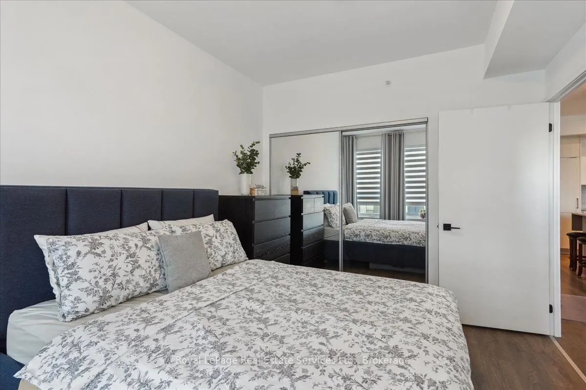 2489 Taunton Road, #1112