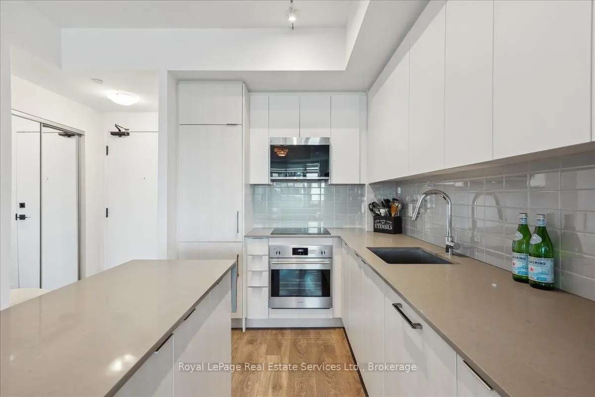 2489 Taunton Road, #1112