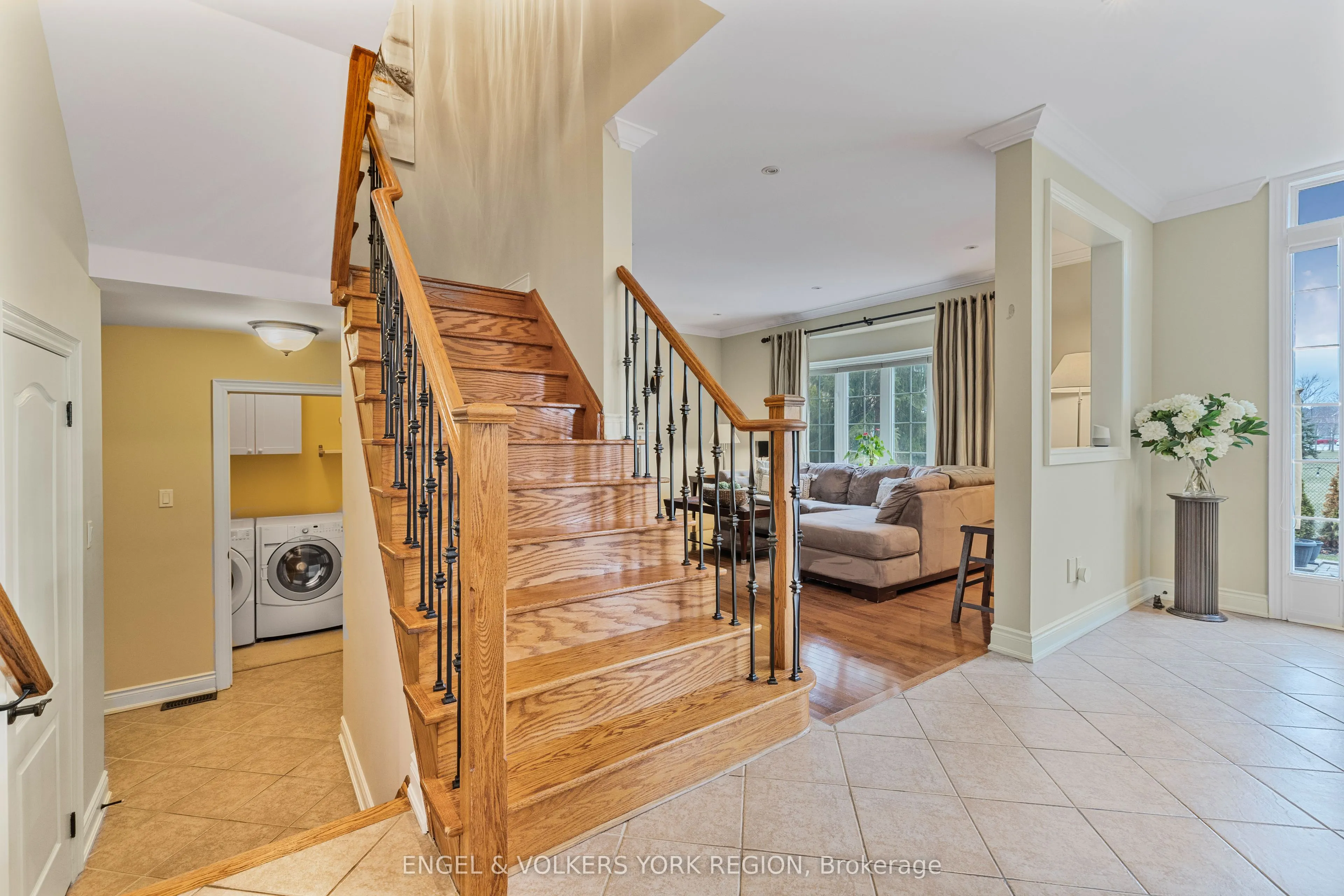 26 Imperial Lakes Drive