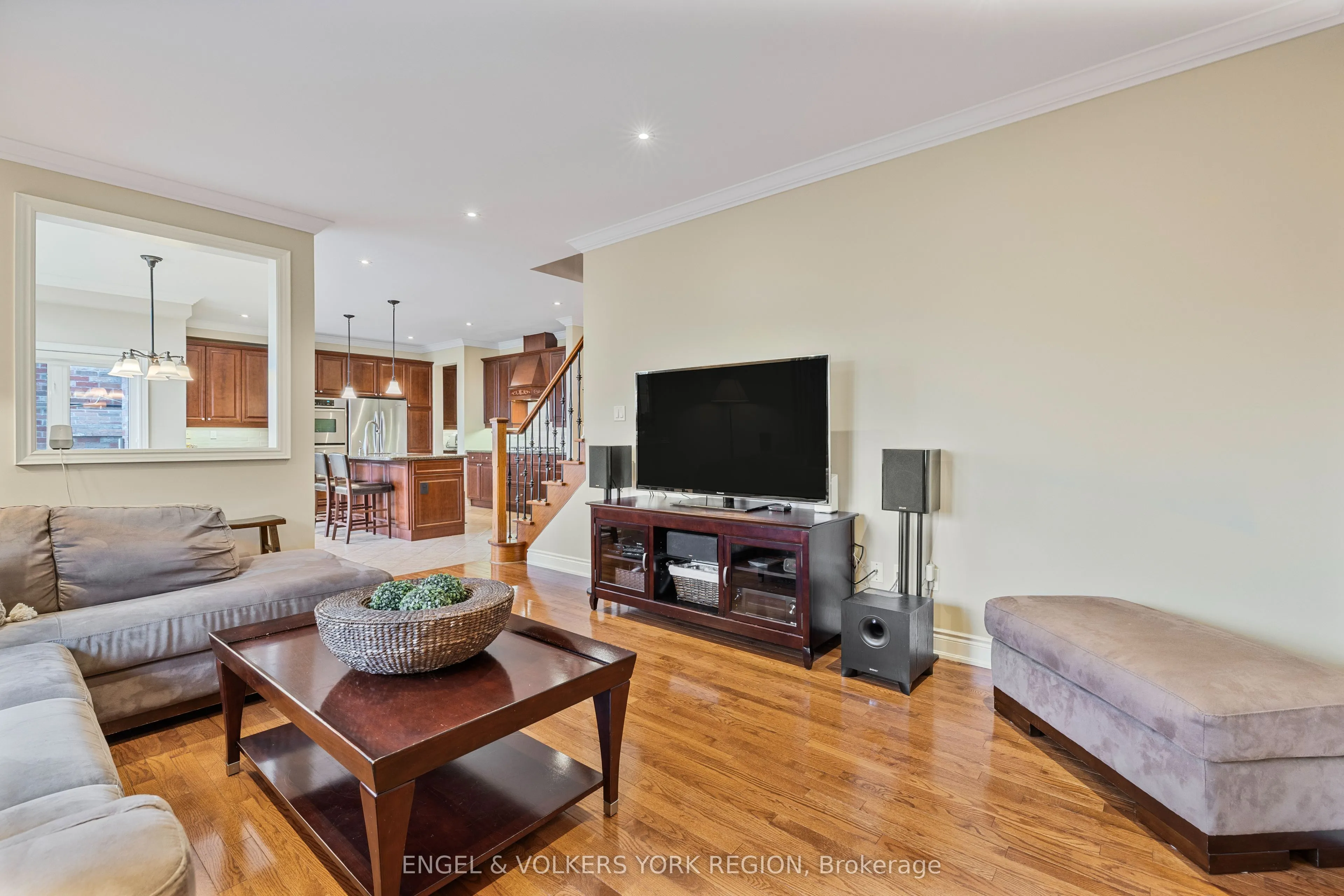 26 Imperial Lakes Drive