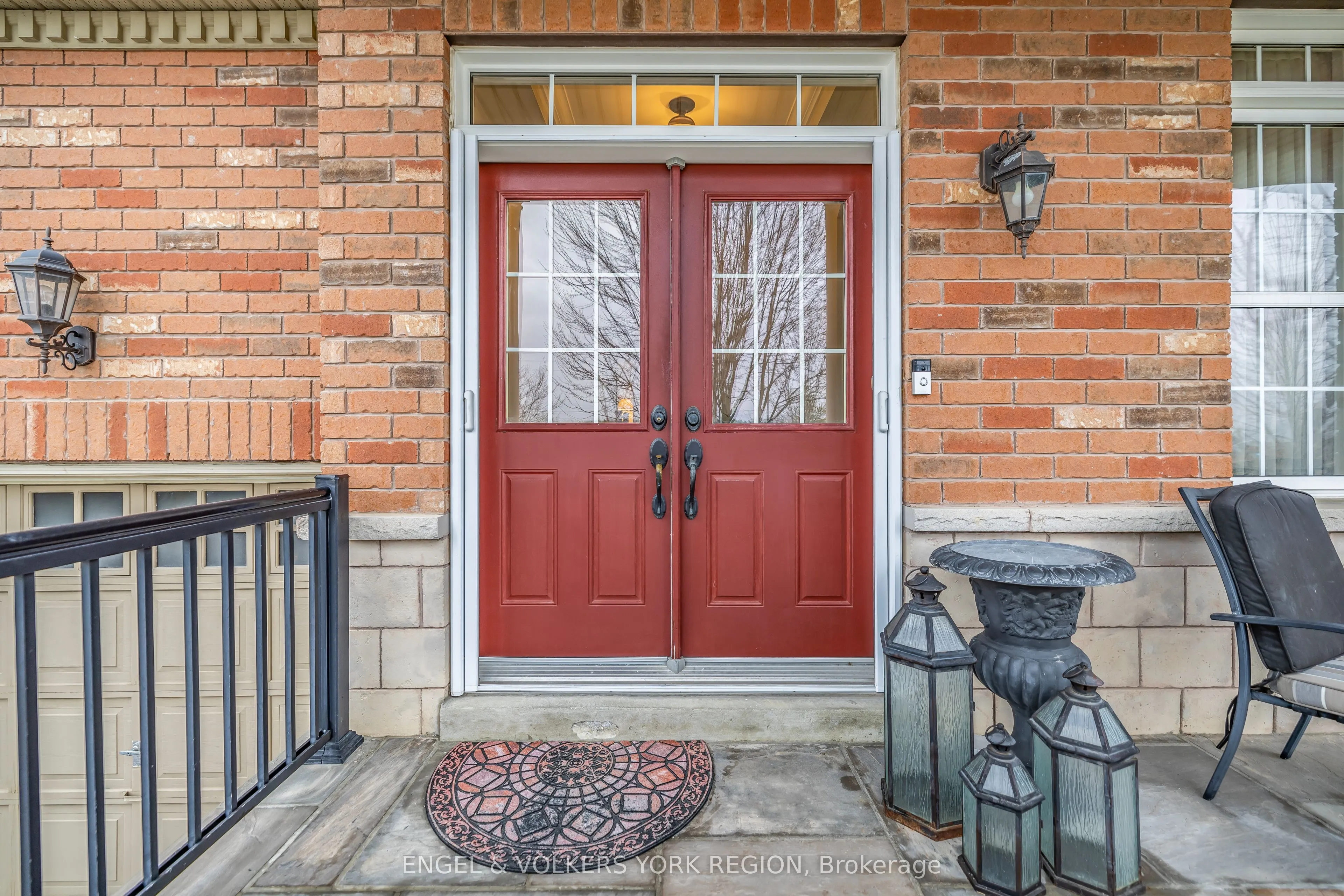 26 Imperial Lakes Drive