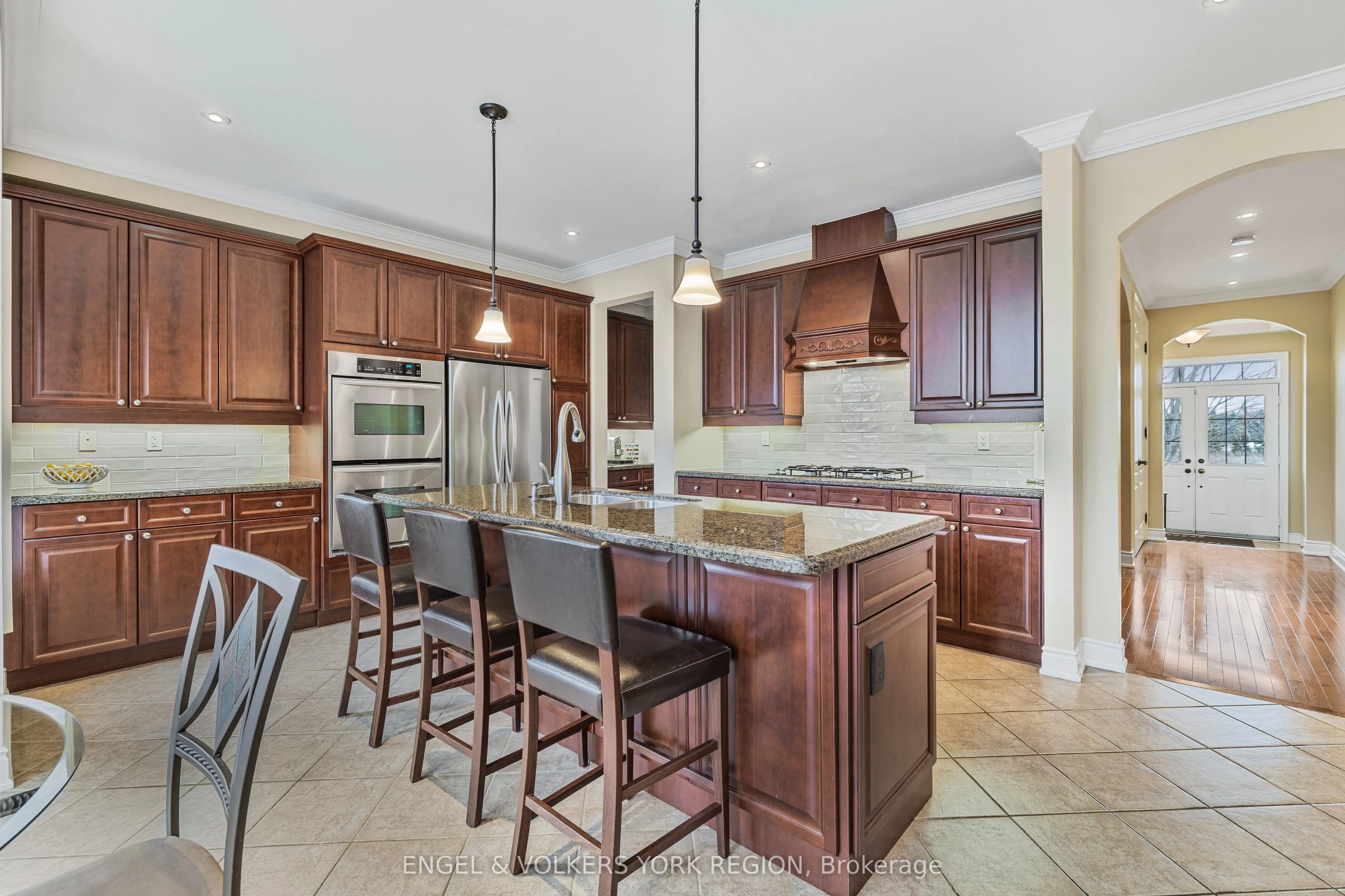 26 Imperial Lakes Drive