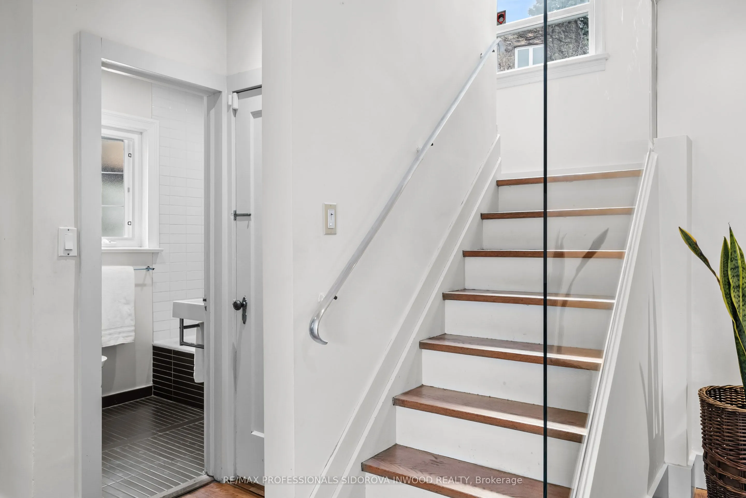 50 South Kingsway