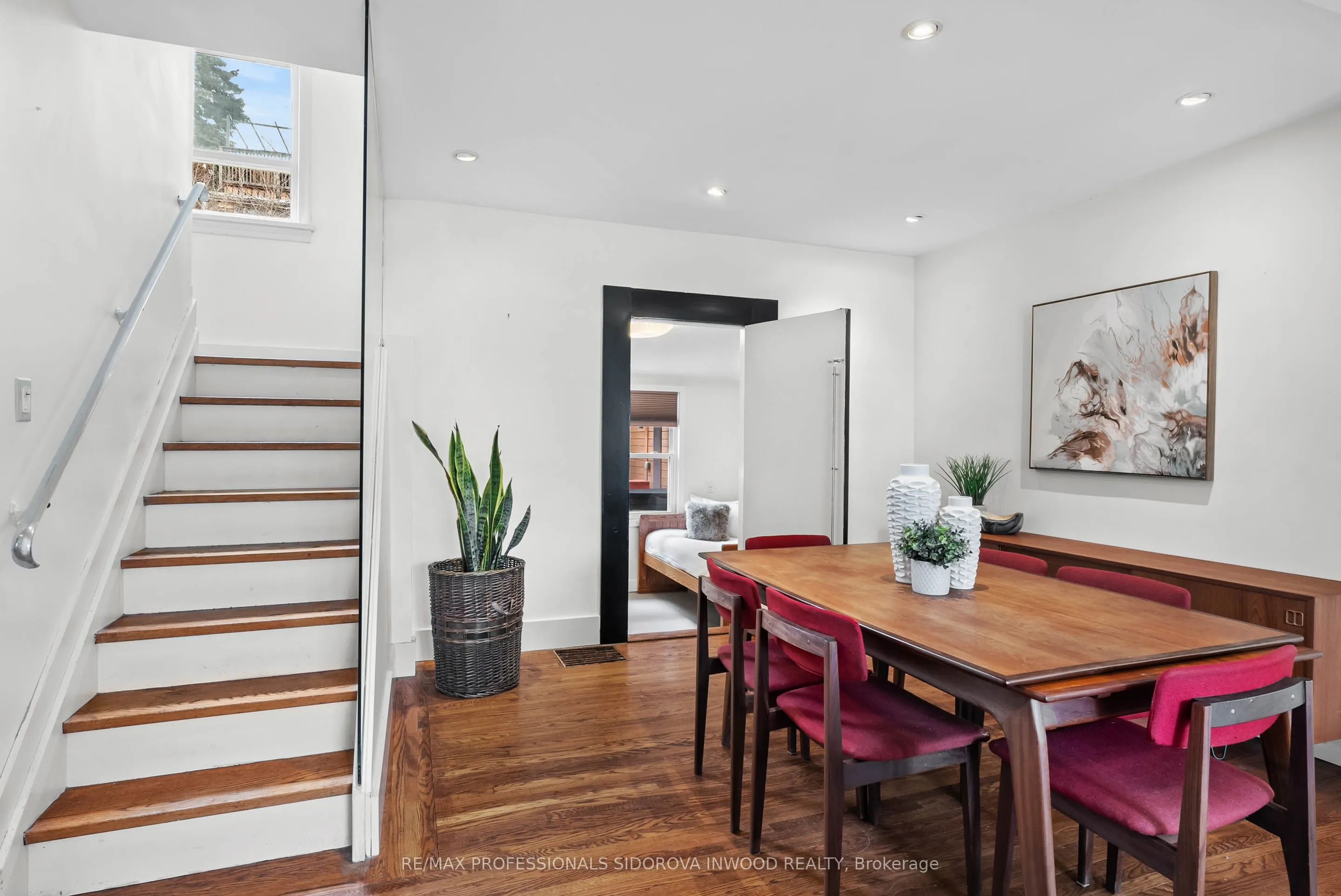 50 South Kingsway