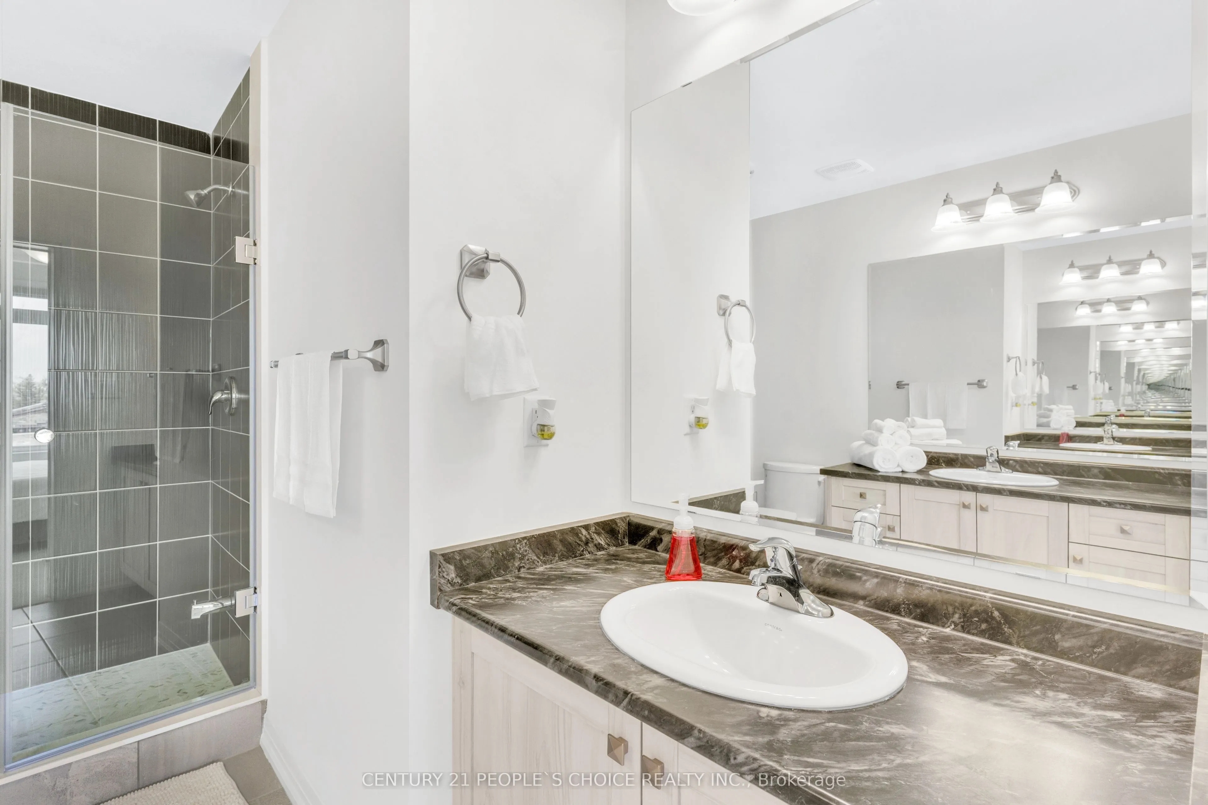 18 Skyridge Drive