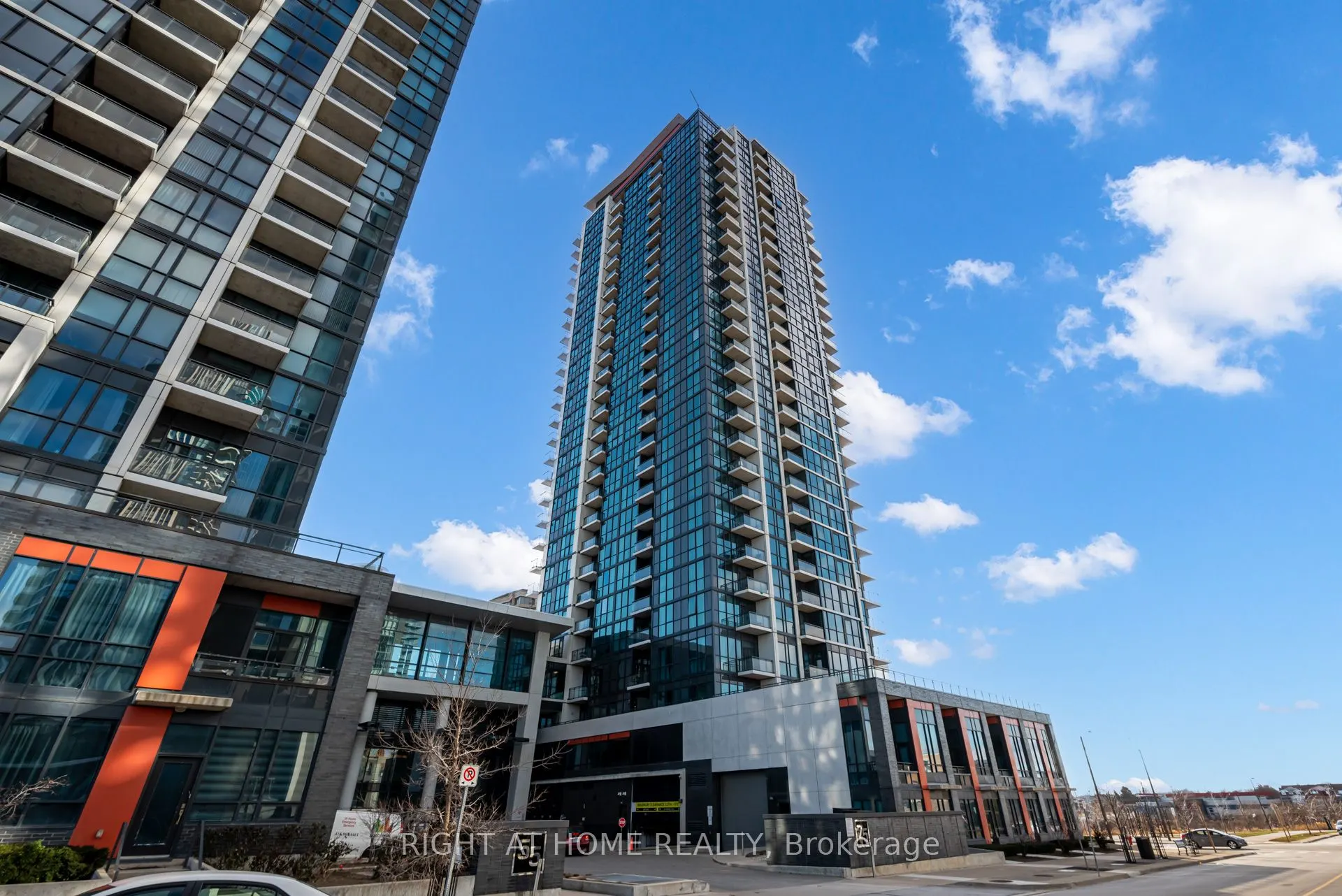 75 Eglinton Avenue W, #1309