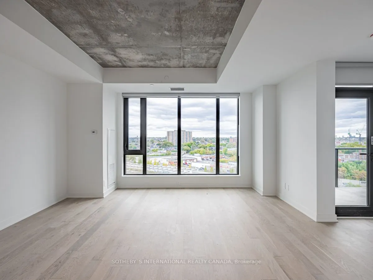 2720 Dundas Street W, #907