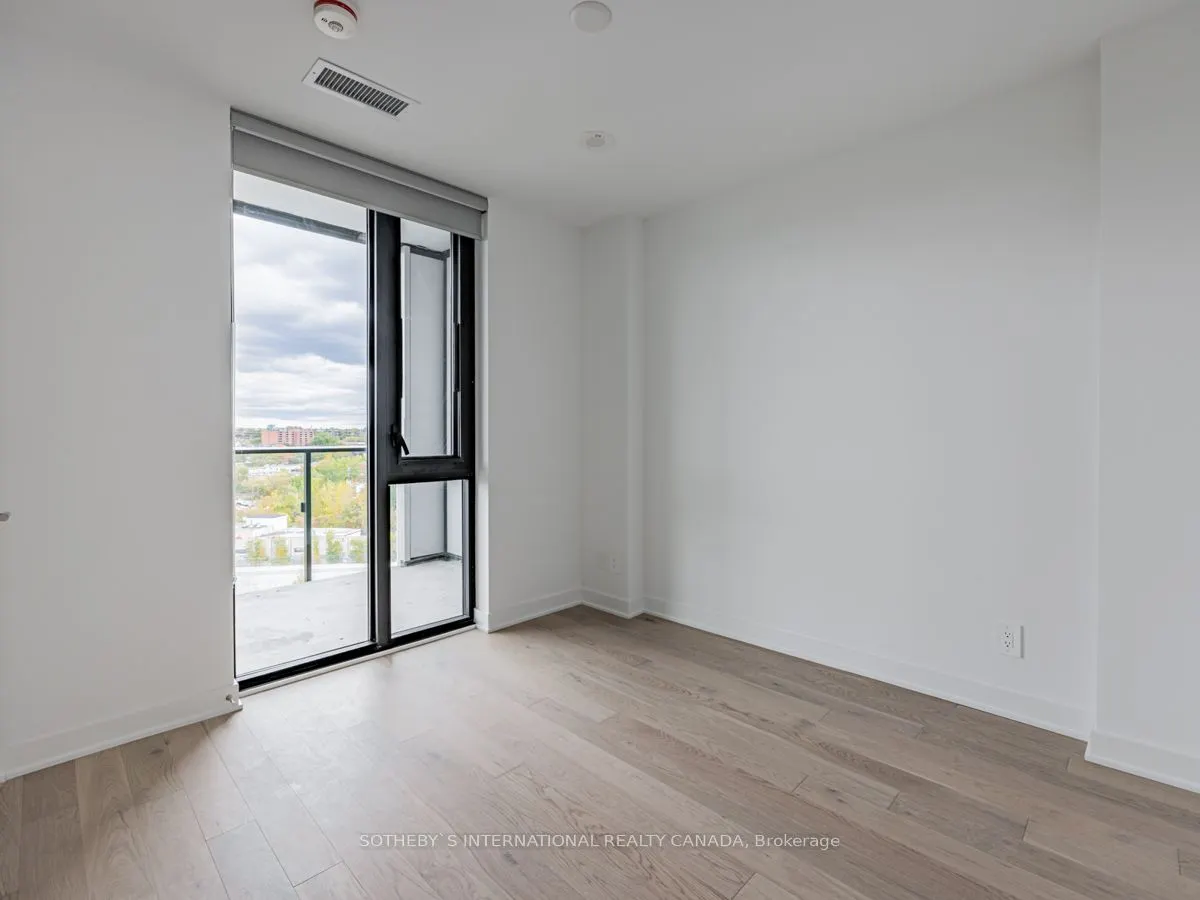 2720 Dundas Street W, #907