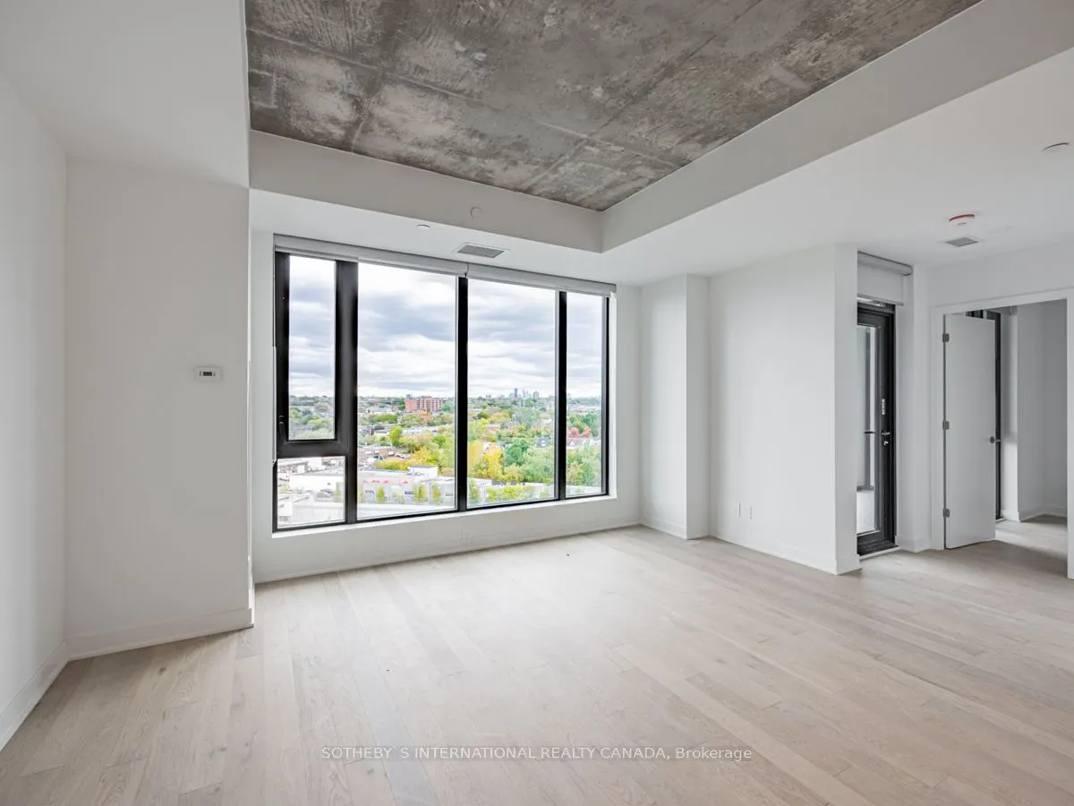 2720 Dundas Street W, #907