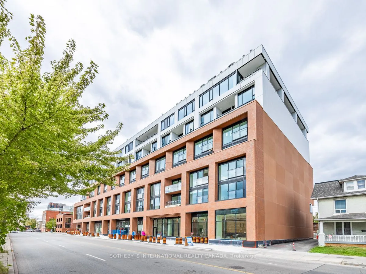 2720 Dundas Street W, #907