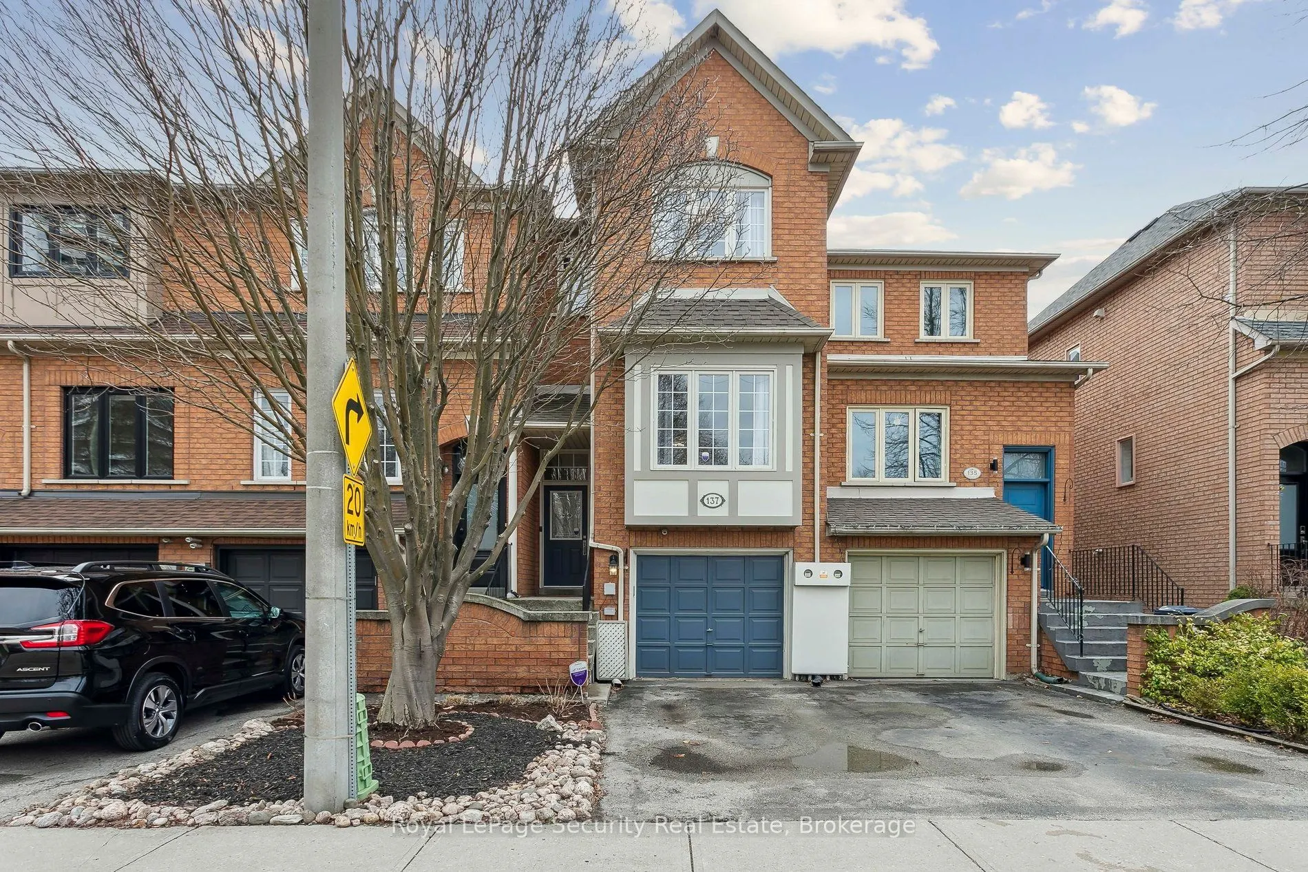 137 Harbourview Crescent