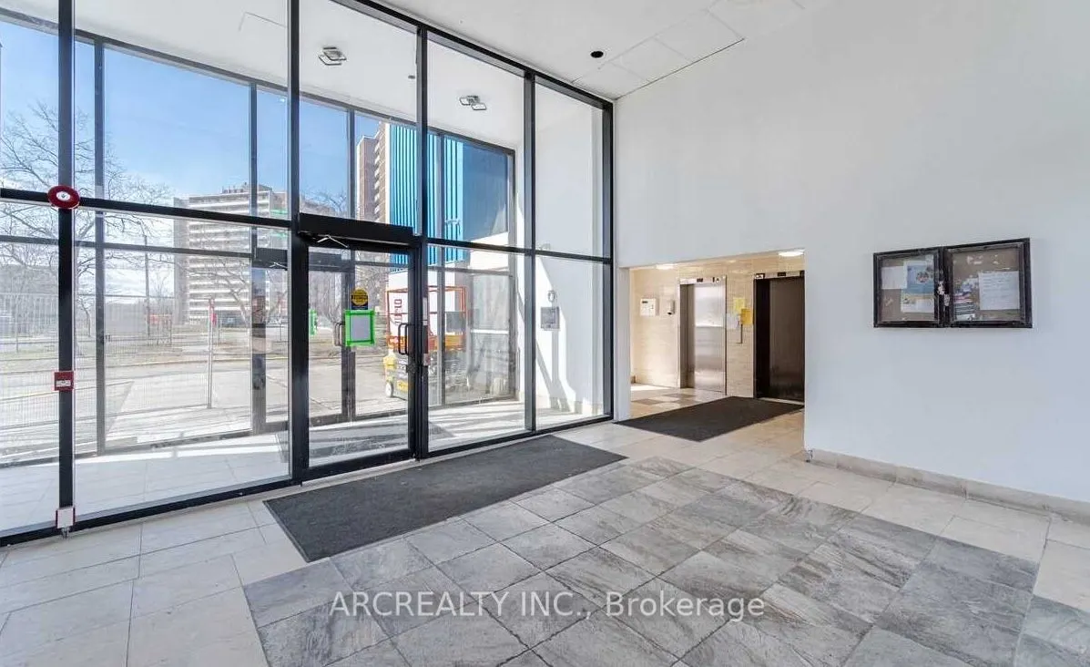 4673 Jane Street E, #1007
