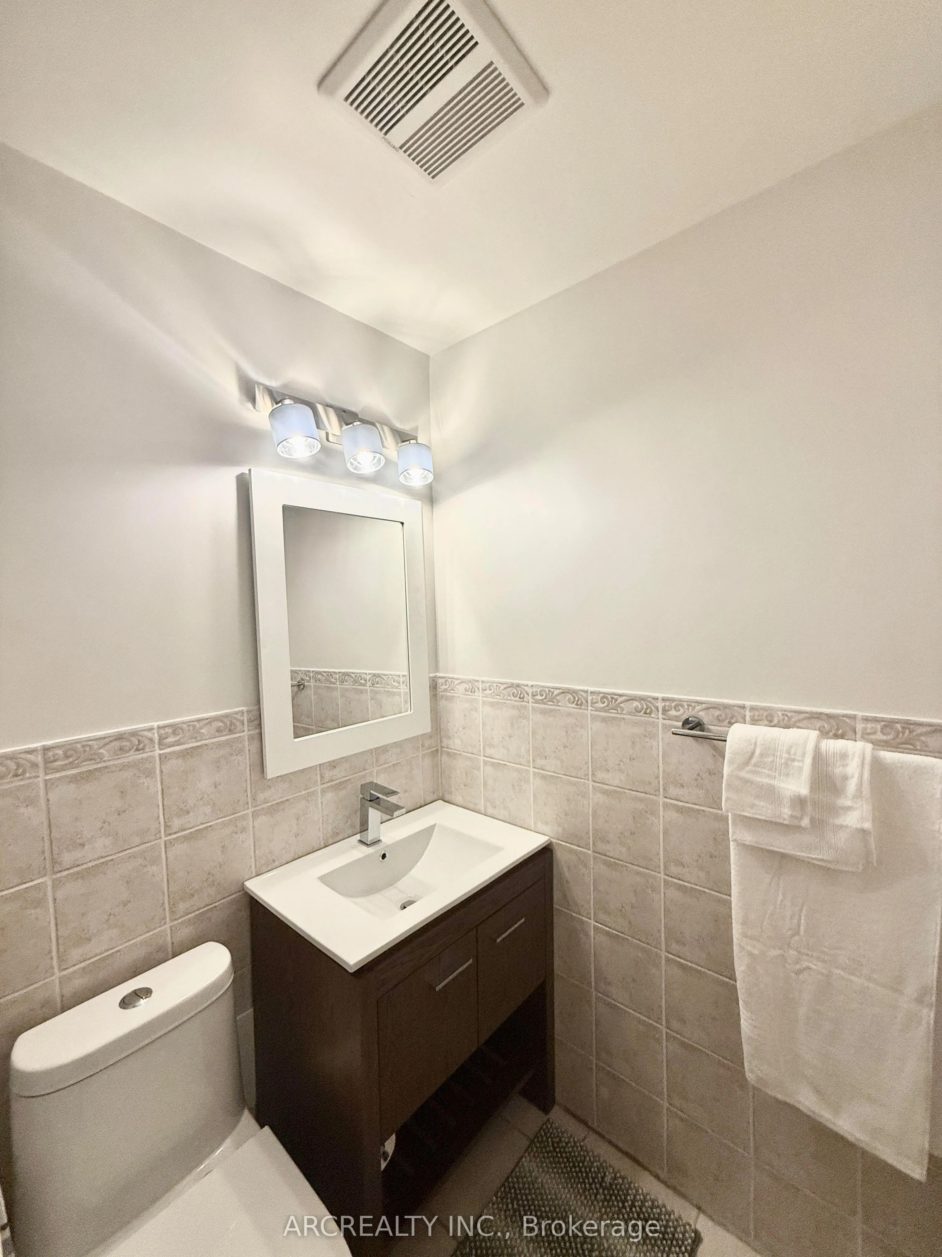 4673 Jane Street E, #1007