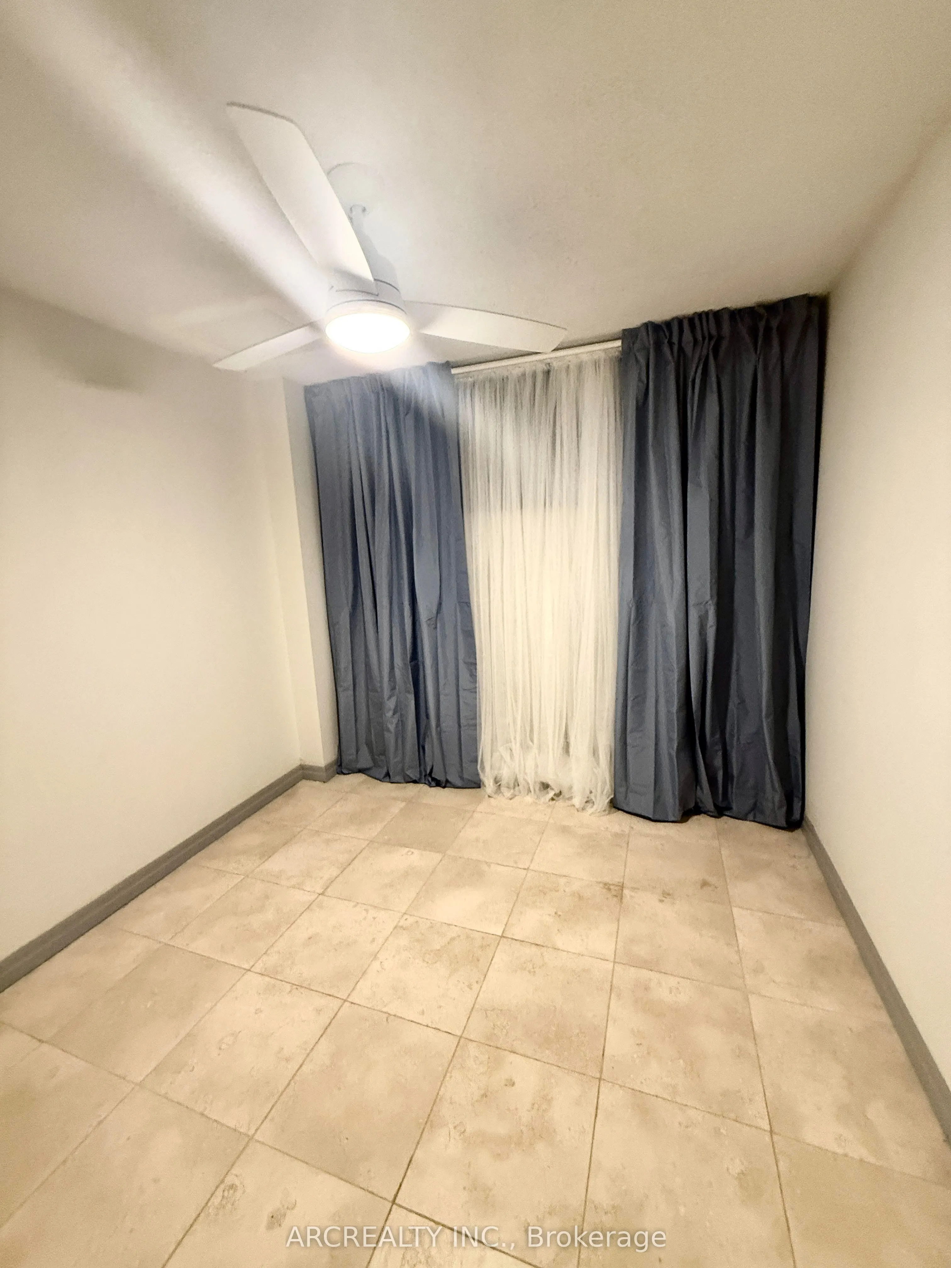4673 Jane Street E, #1007