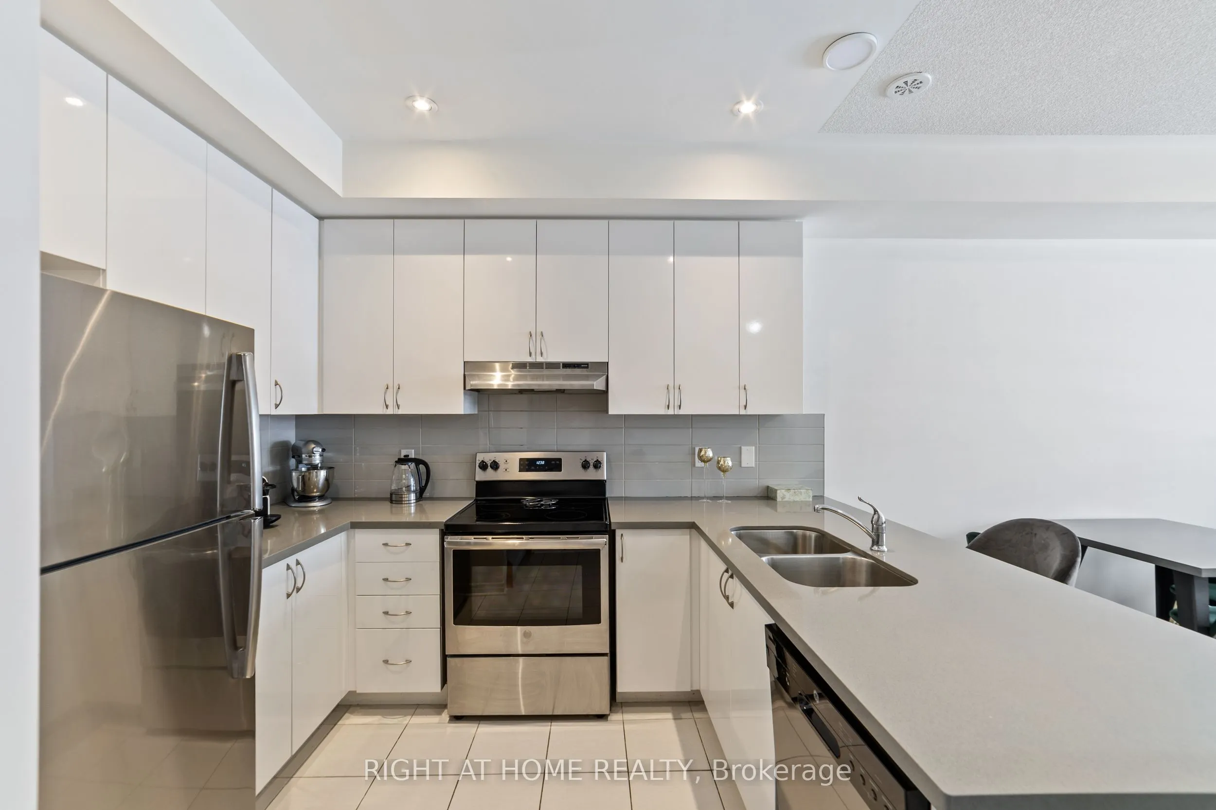 1155 Stroud Lane #2