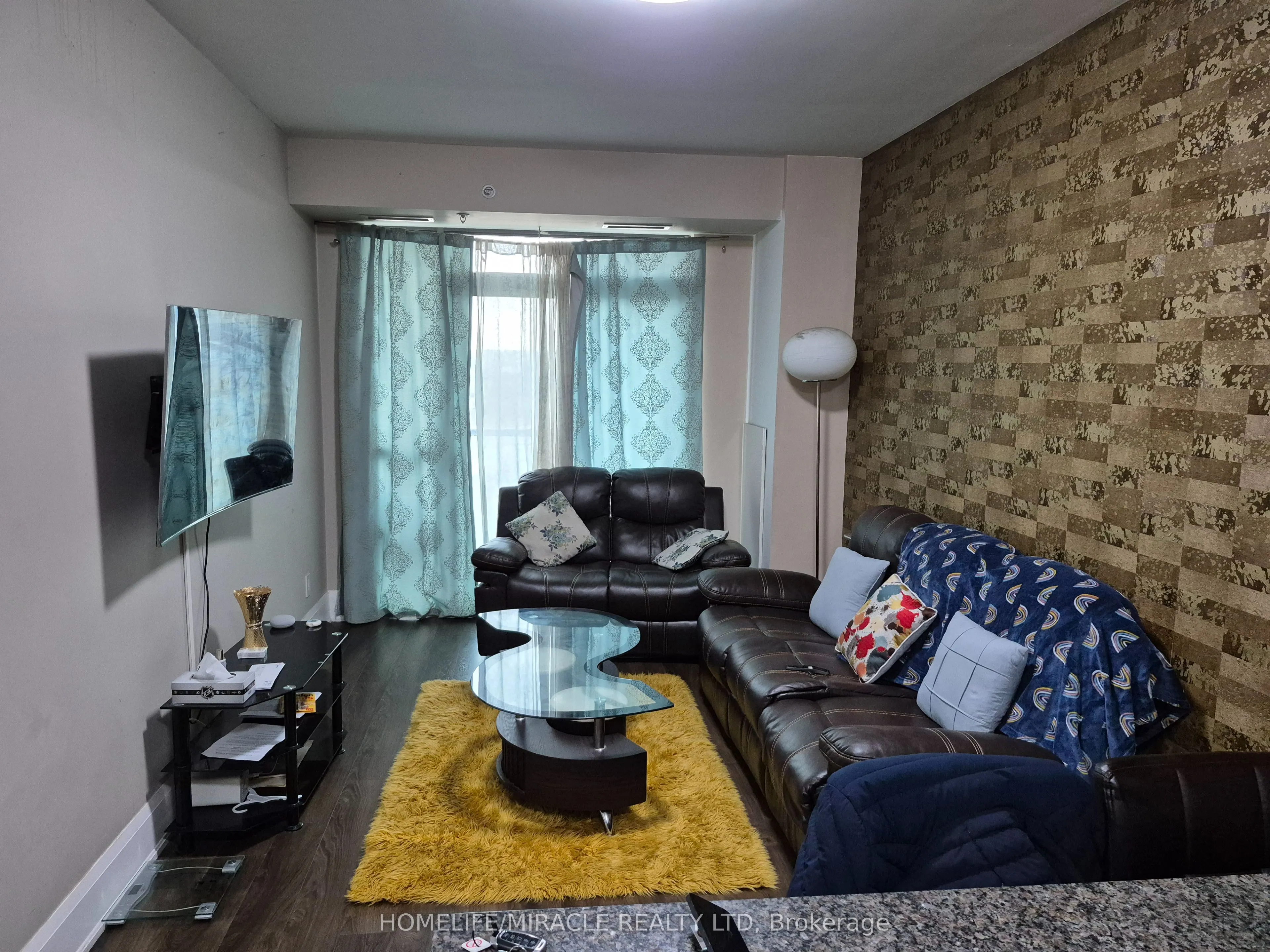 45 Yorkland Boulevard #209