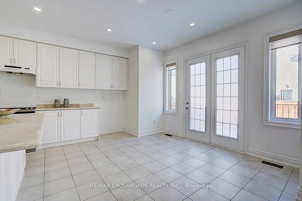 423 Grindstone Trail