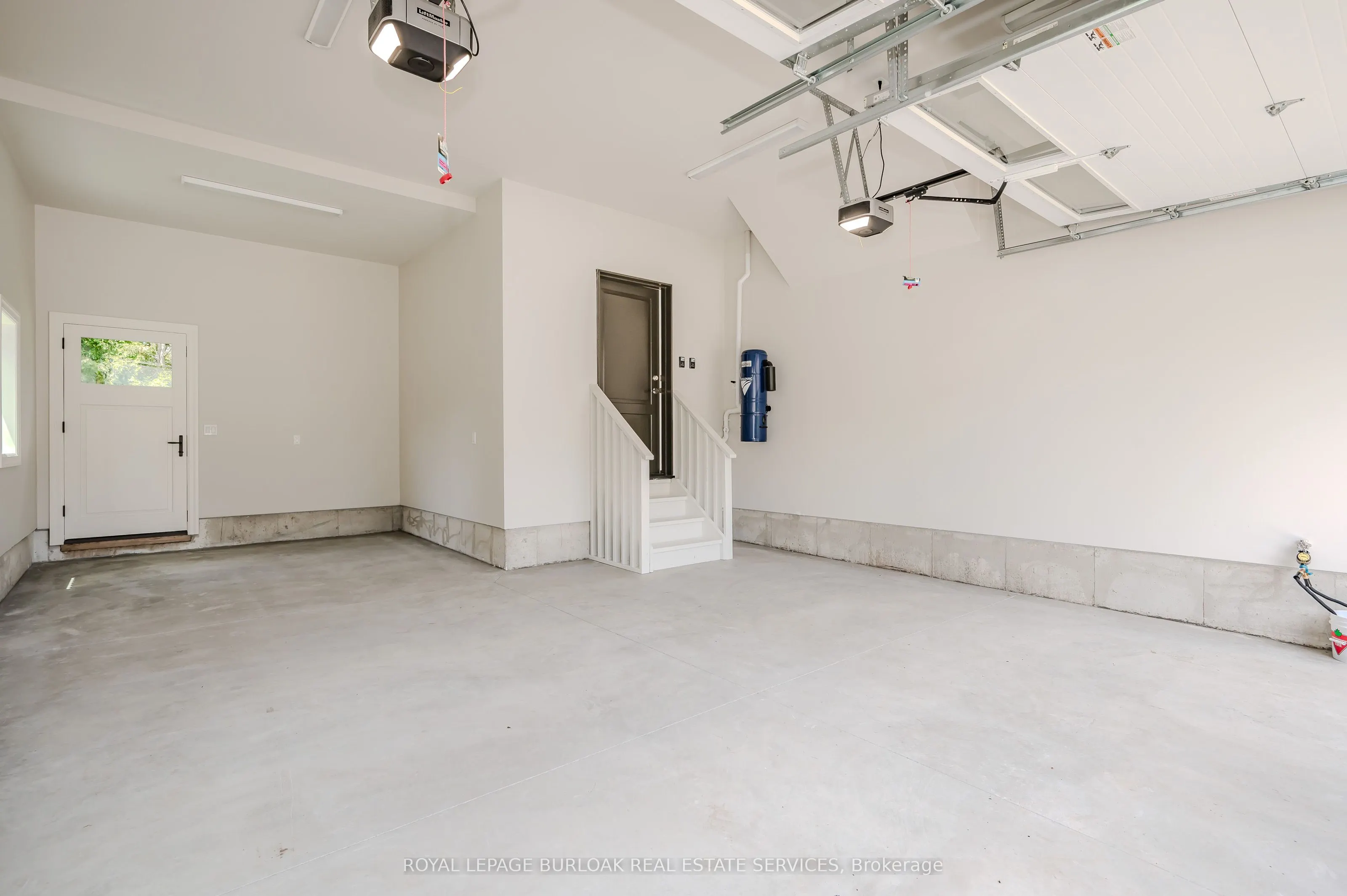 2423 Raymore Drive