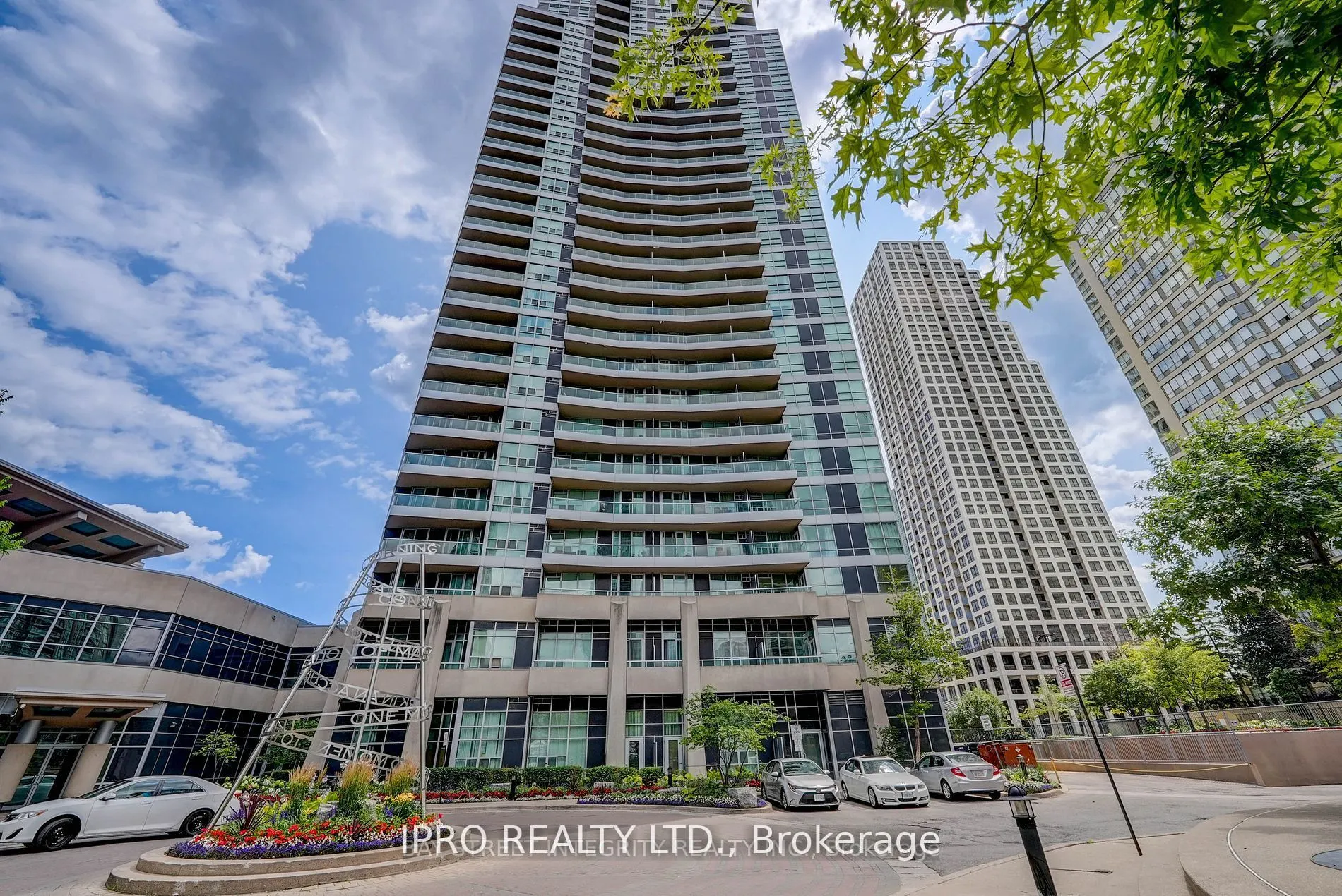 33 Elm Drive W, #1702