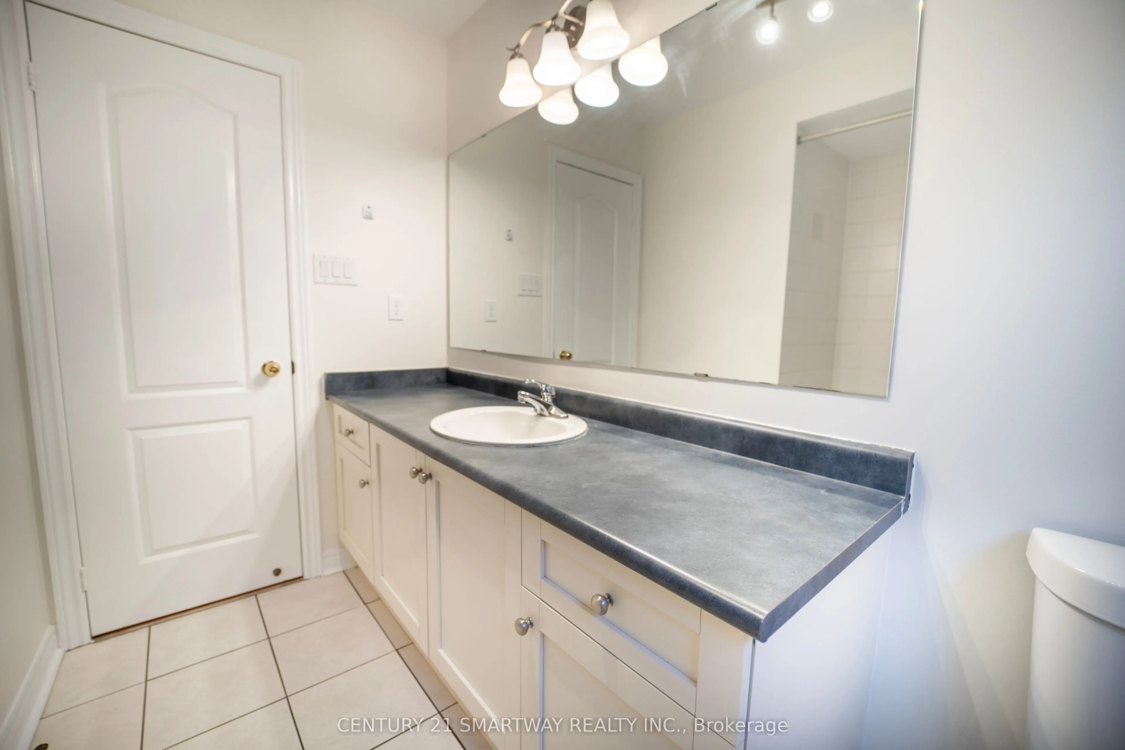 5 Rocky Point Crescent