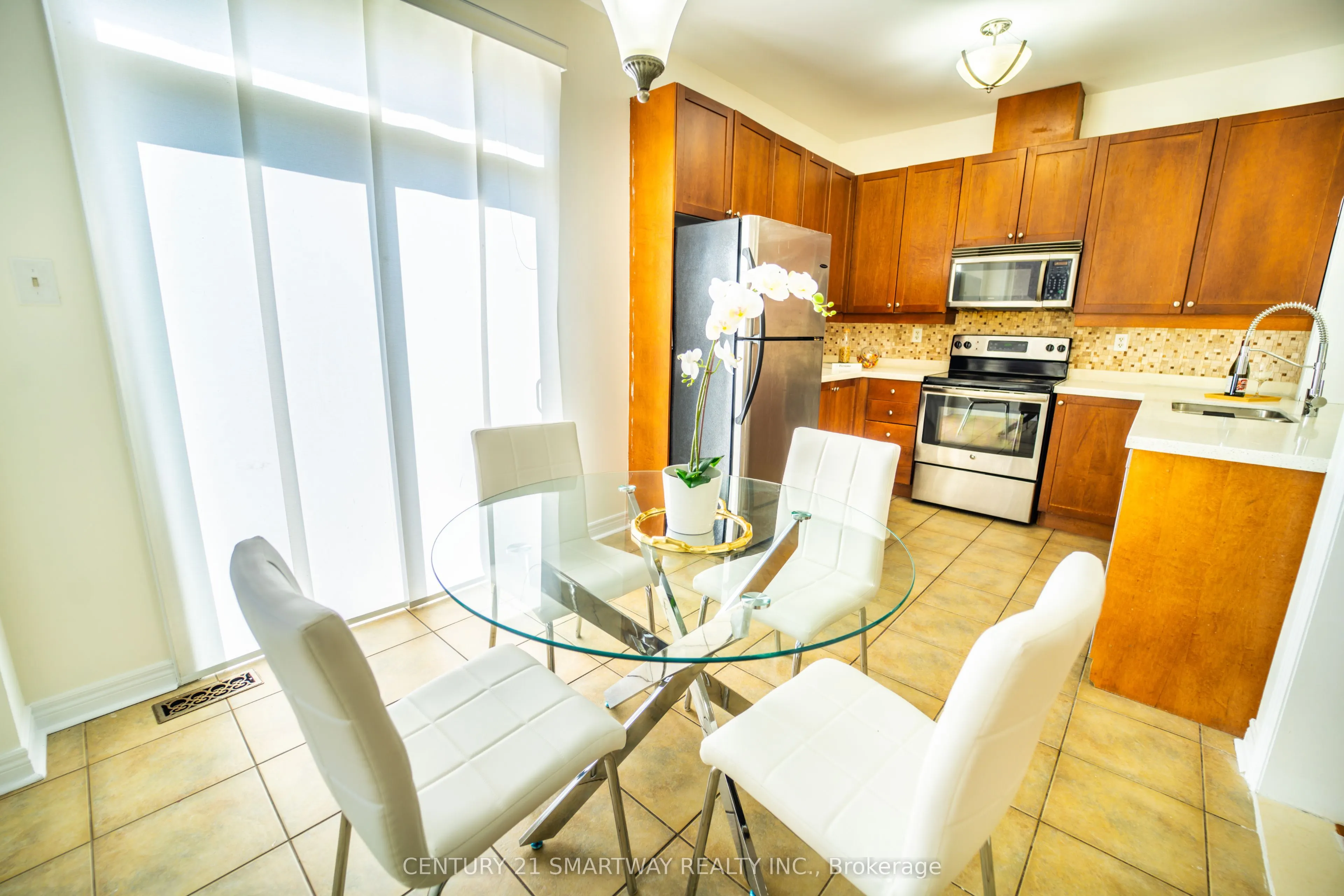 5 Rocky Point Crescent