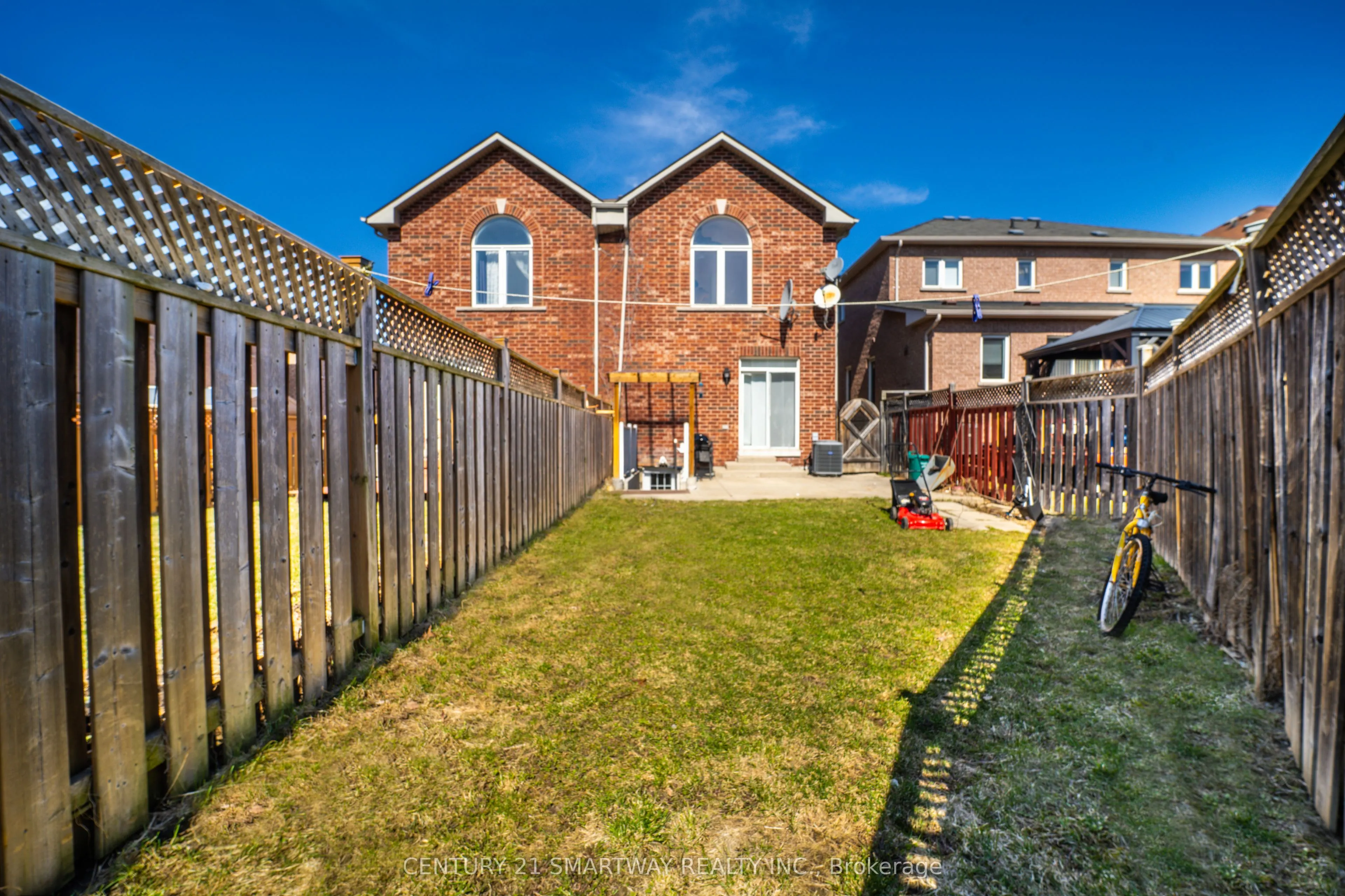 5 Rocky Point Crescent