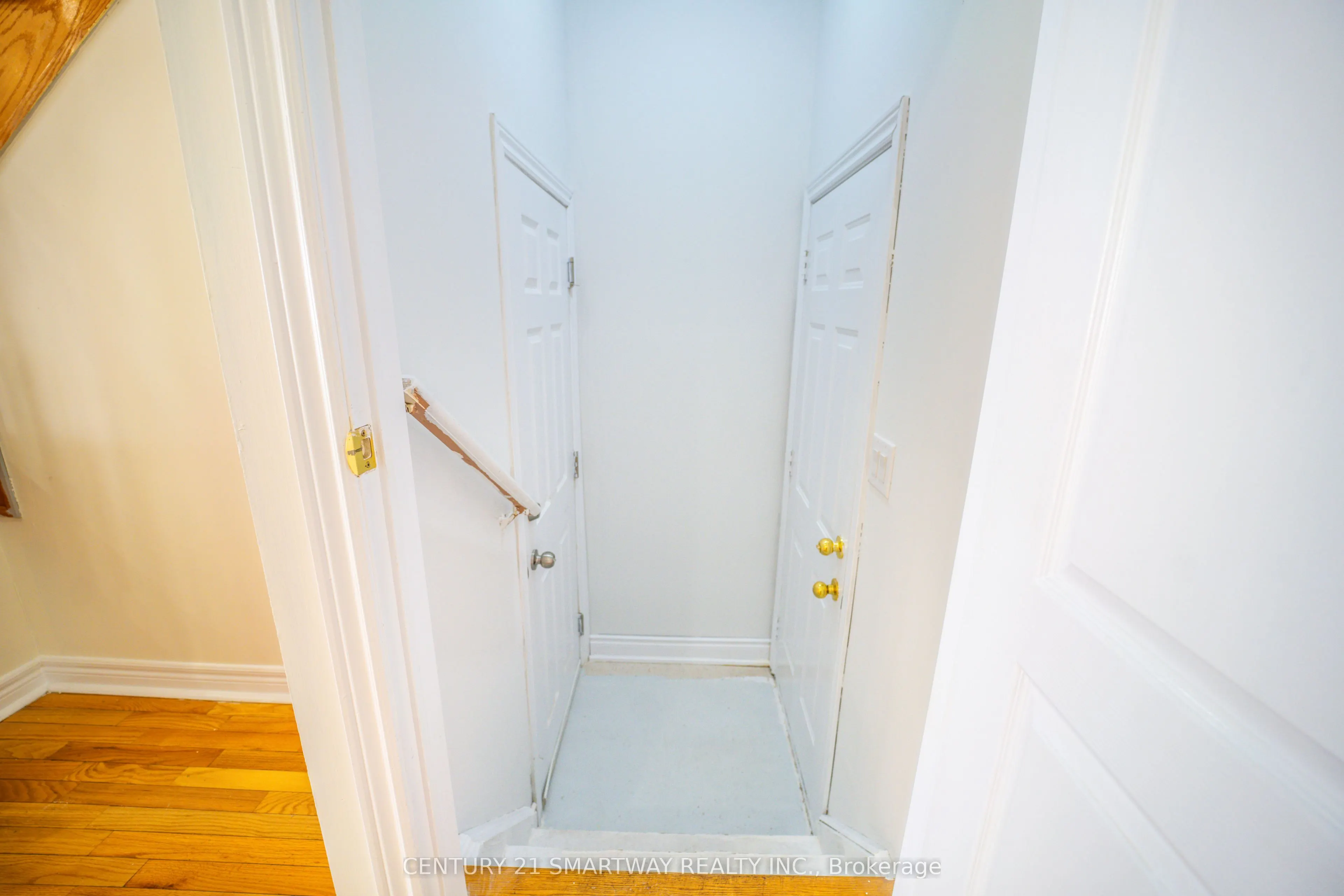 5 Rocky Point Crescent