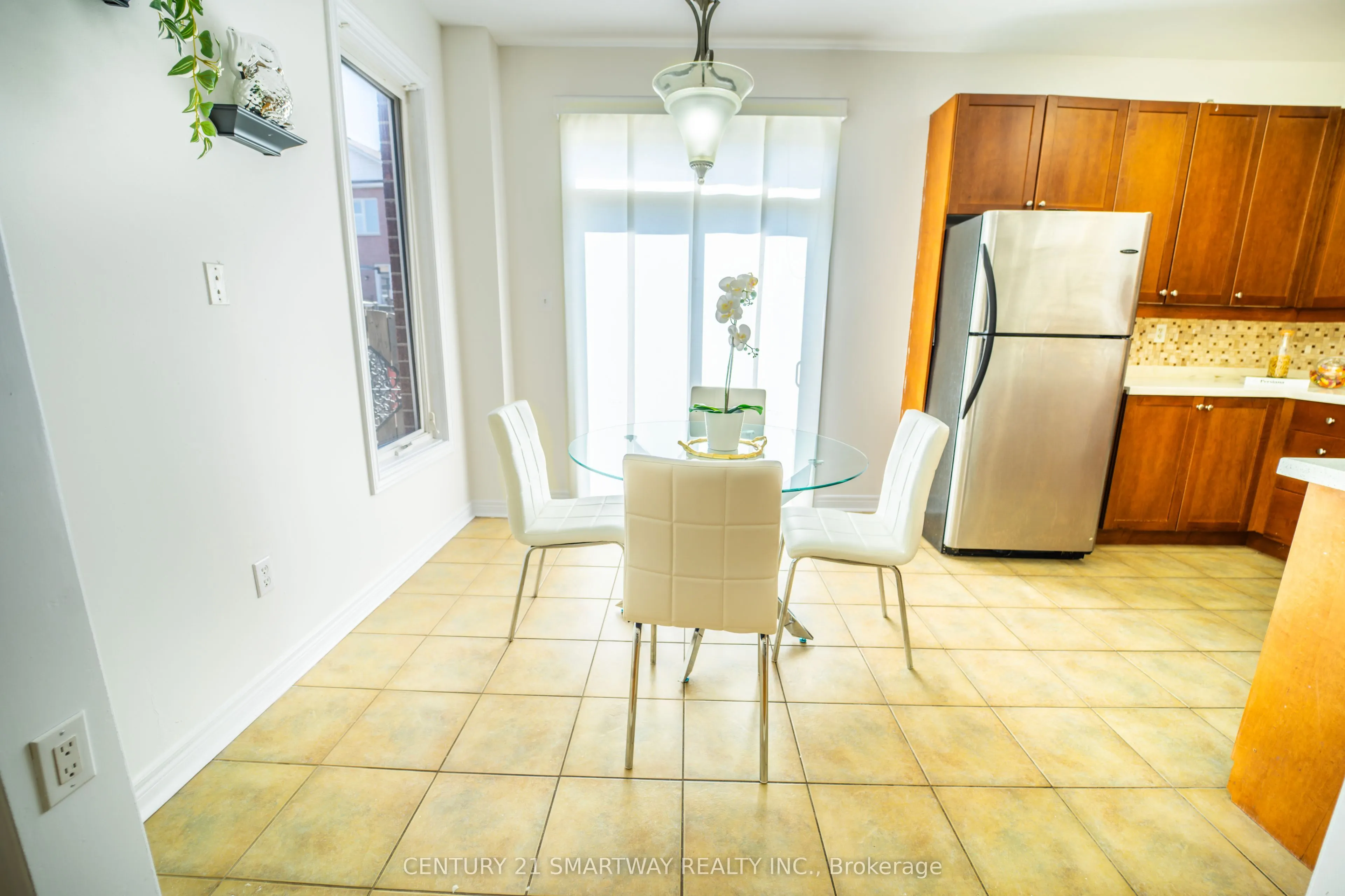 5 Rocky Point Crescent