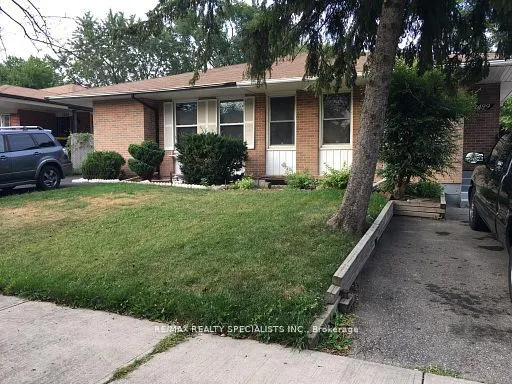 1499 SWANAGE Crescent, #Main Flr Only