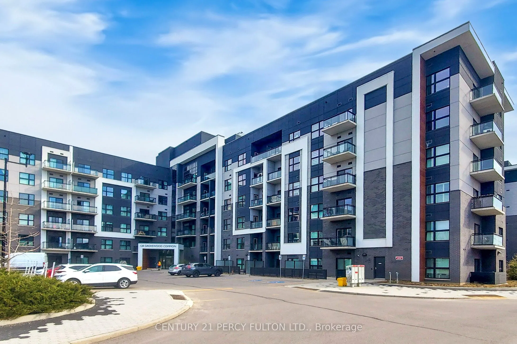 128 Grovewood Common, #320