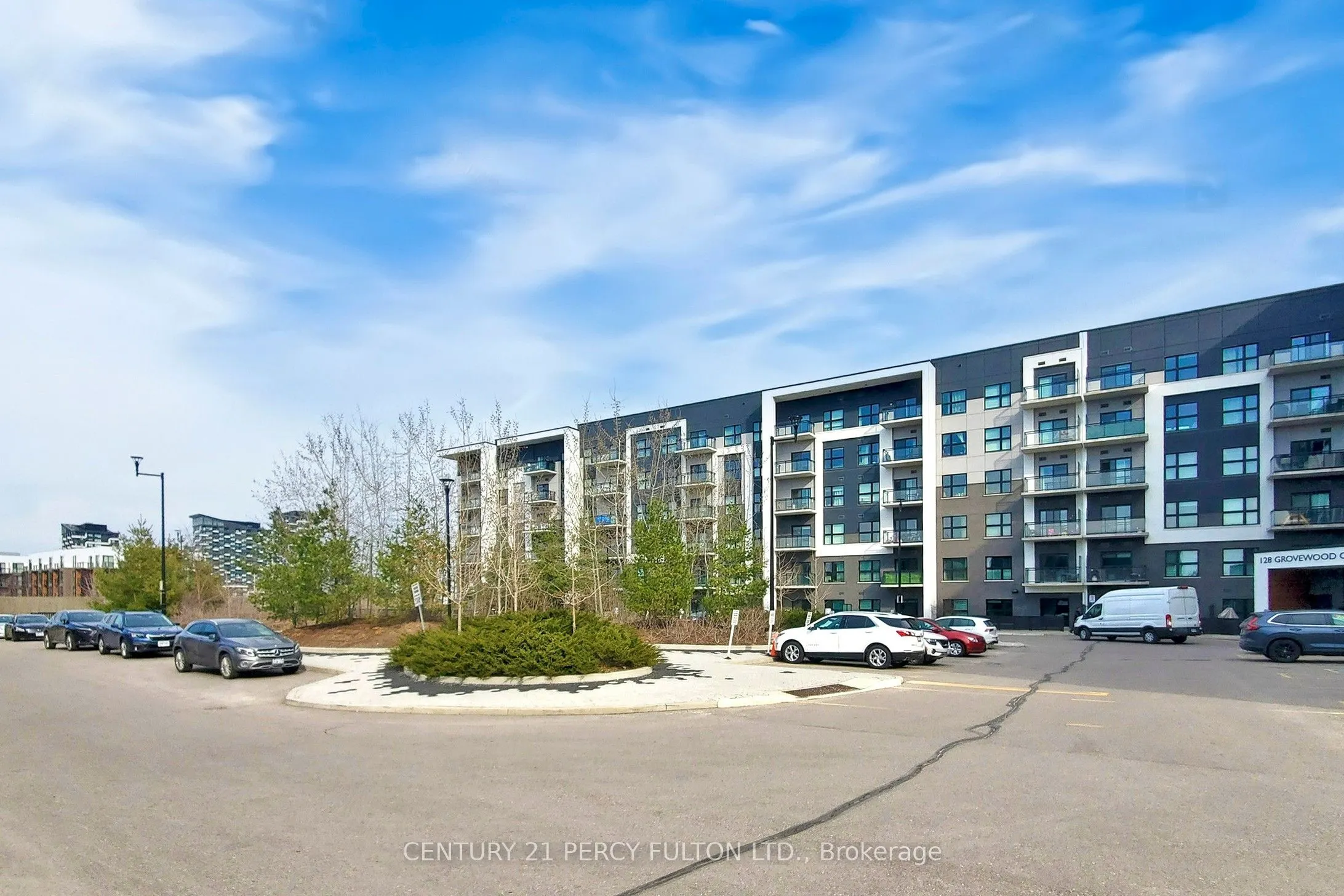 128 Grovewood Common, #320