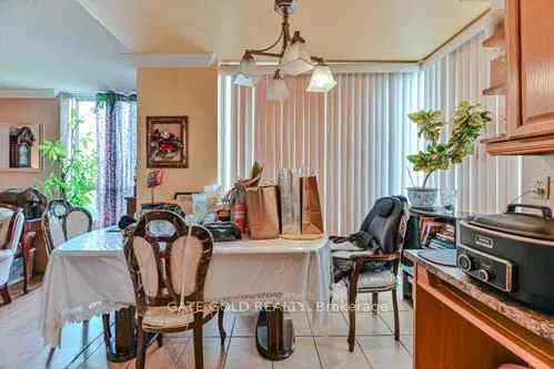 2470 Eglinton Avenue W #706
