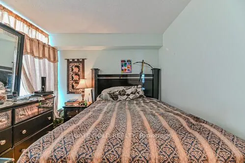 2470 Eglinton Avenue W #706