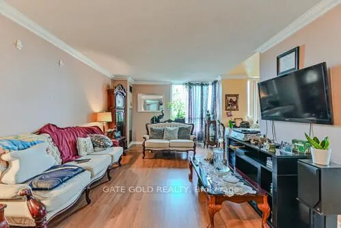 2470 Eglinton Avenue W #706