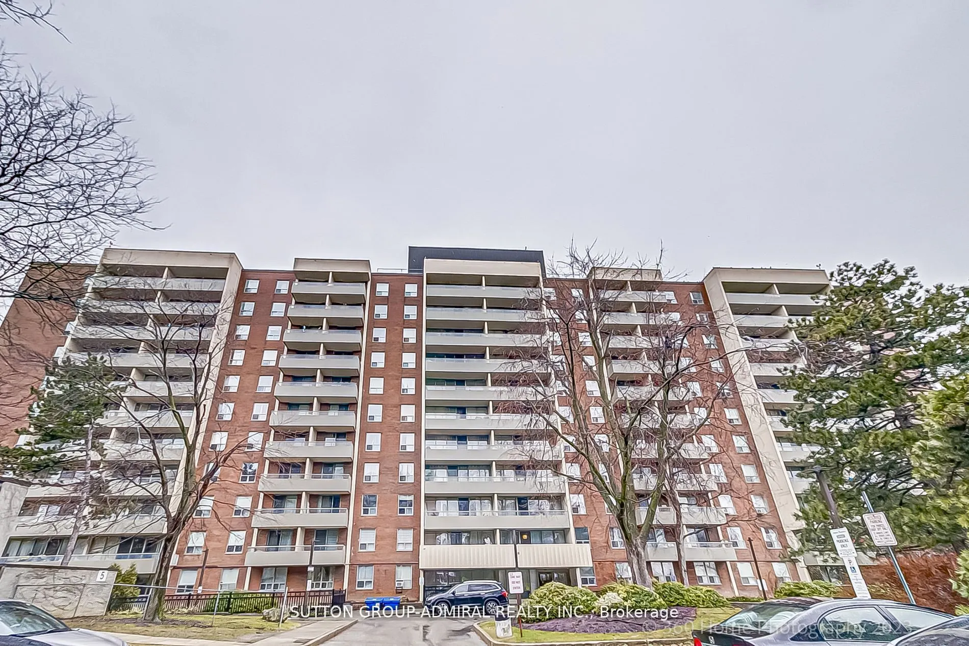 9 Four Winds Drive, #1113