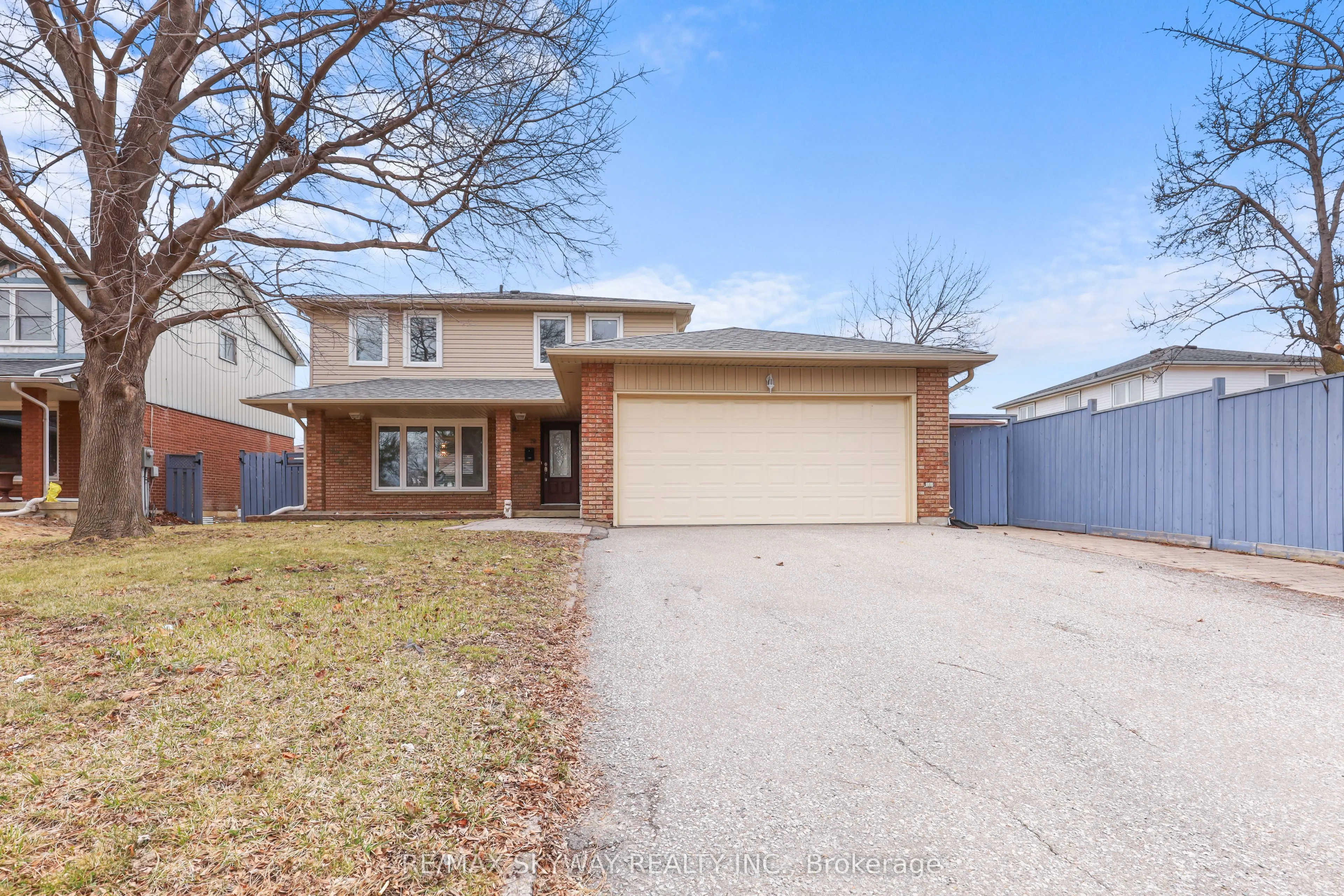 19 Mackay Street N