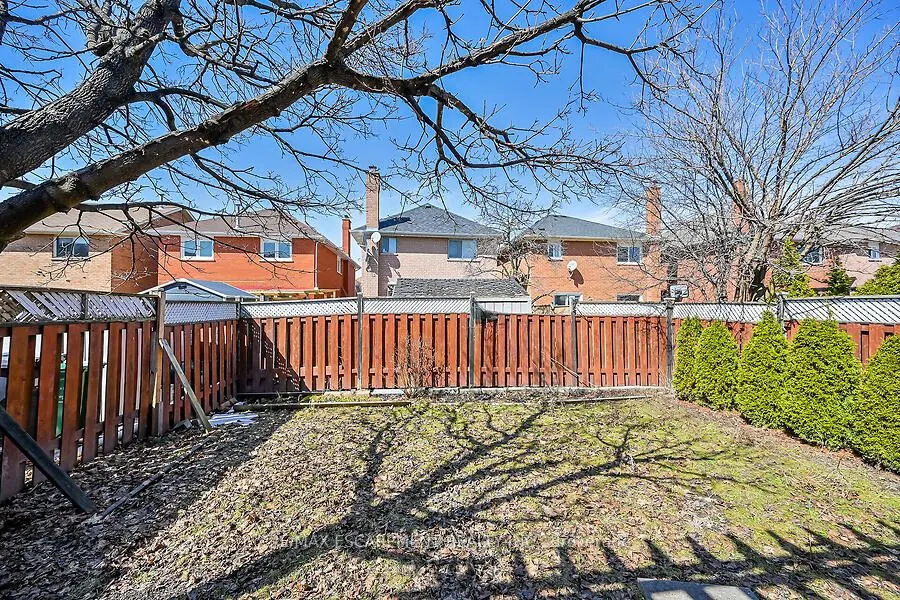 39 Blue Spruce Street
