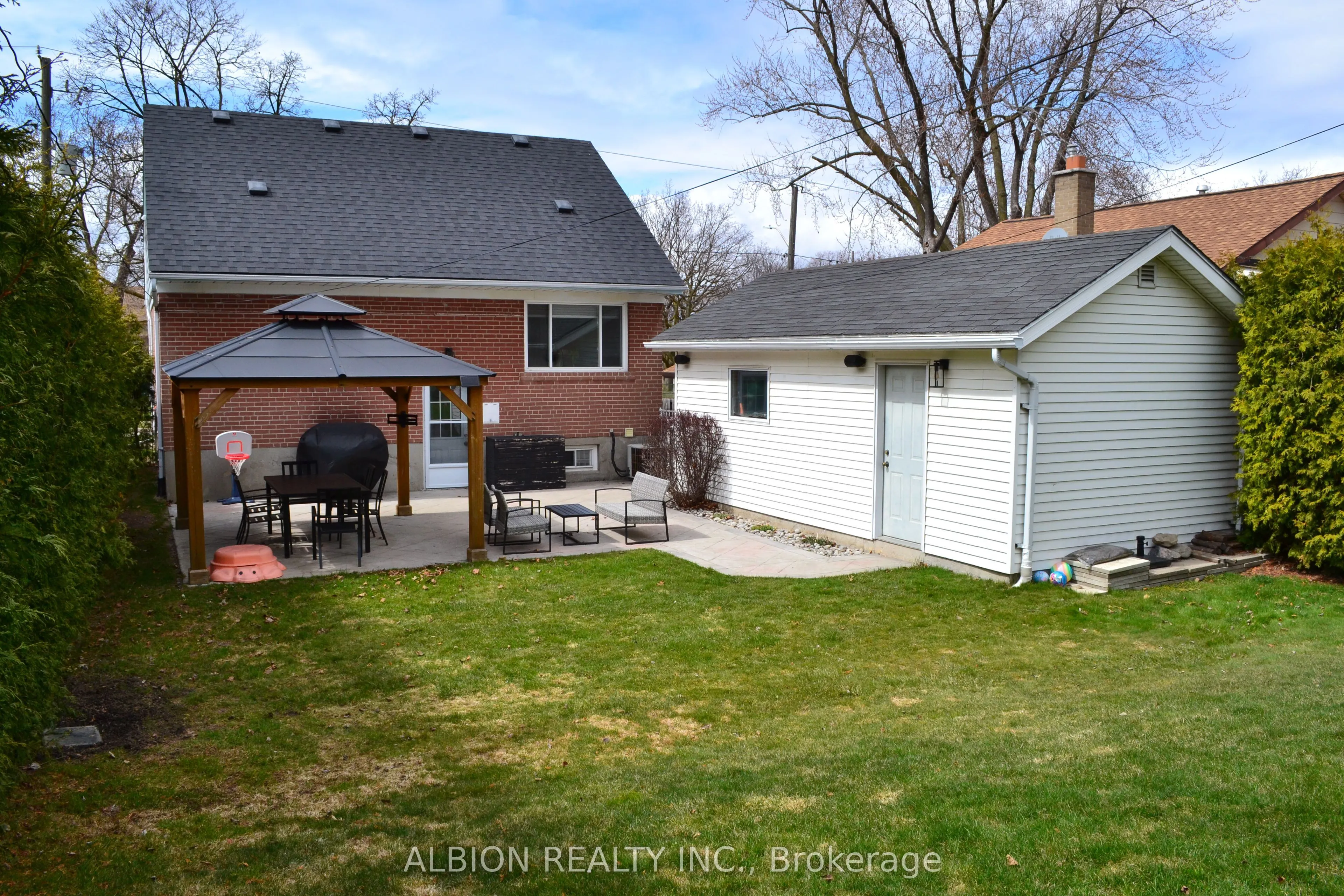 45 Clearbrooke Circle