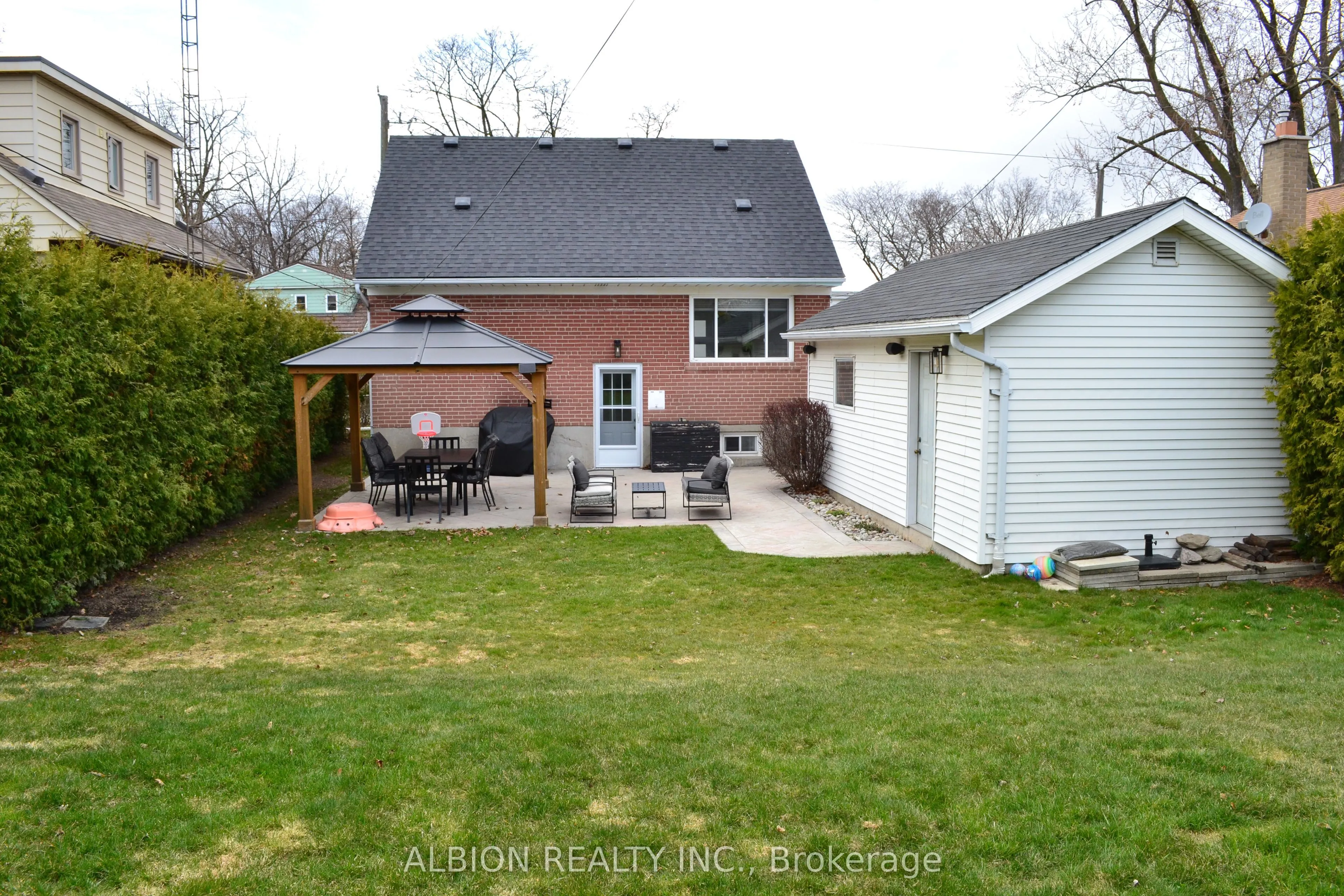 45 Clearbrooke Circle