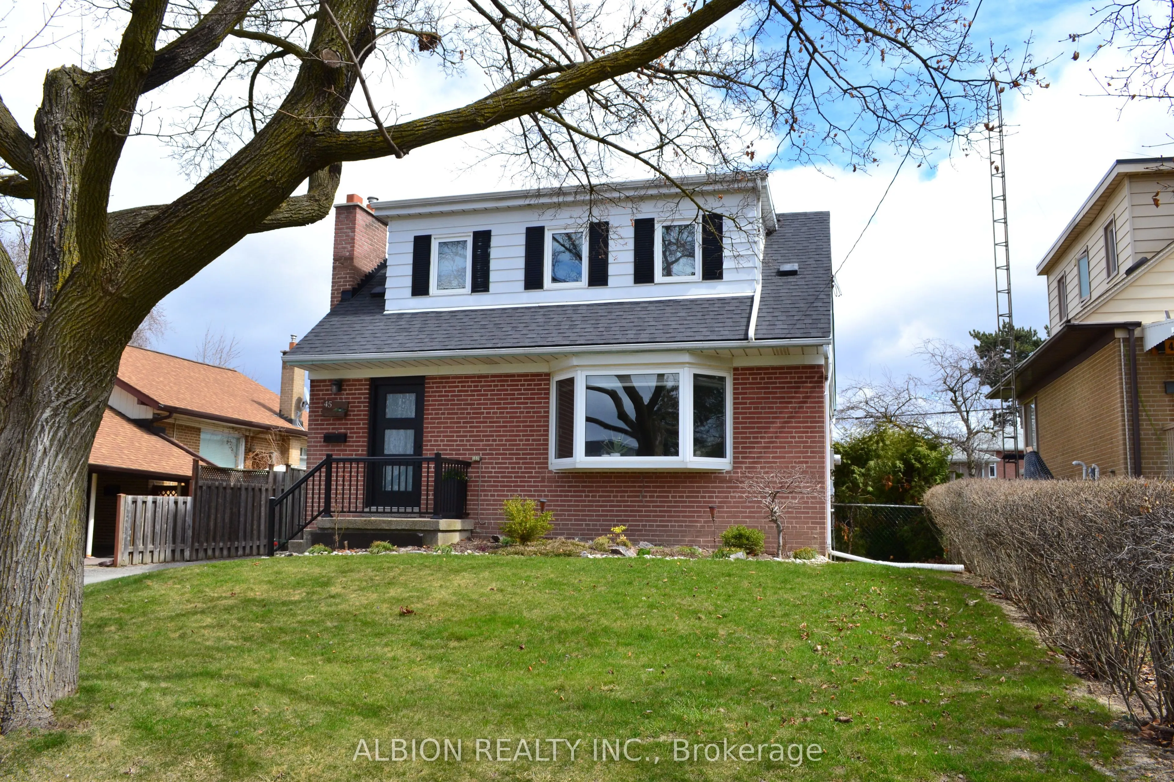 45 Clearbrooke Circle