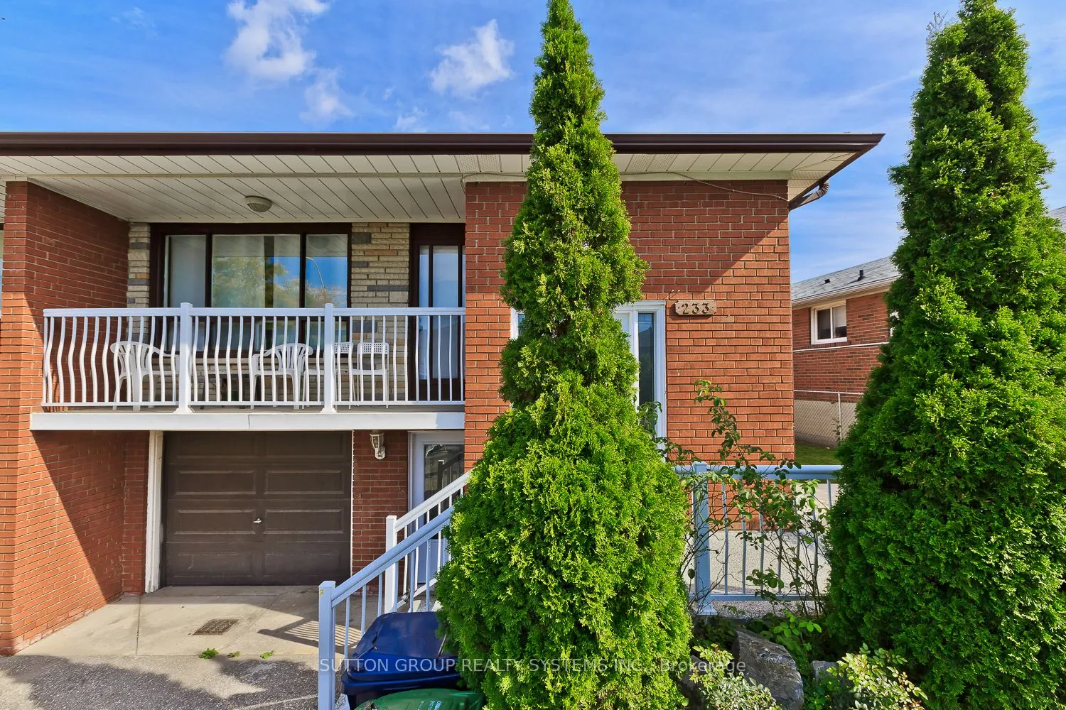 233 Hullmar Drive, #Lower