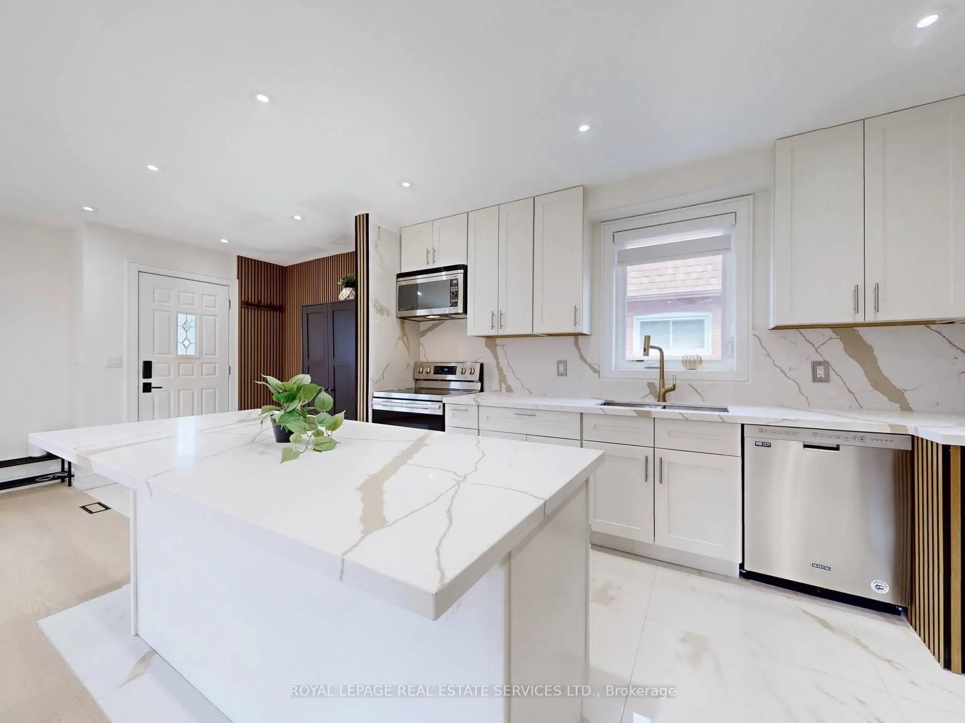 12 Helsby Crescent