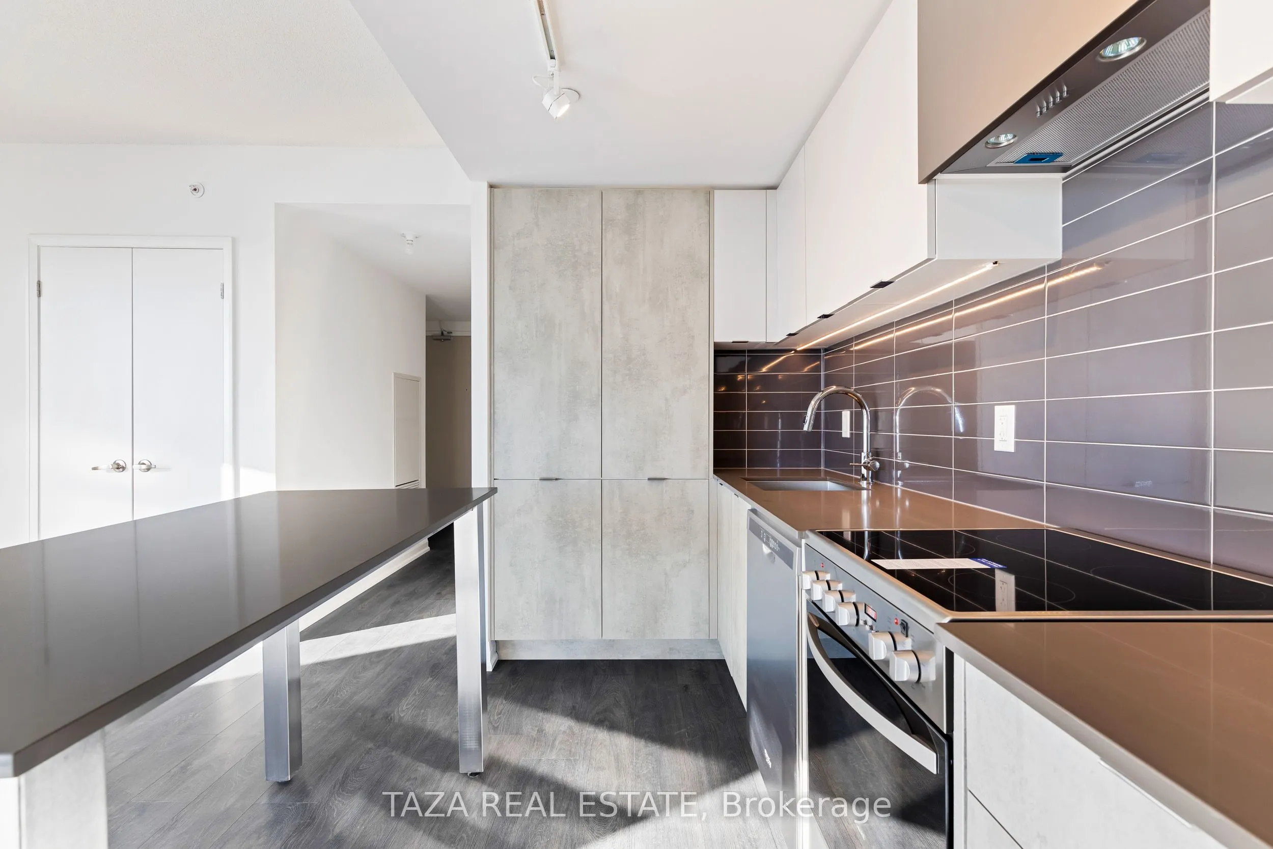 30 Gibbs Road, #3007
