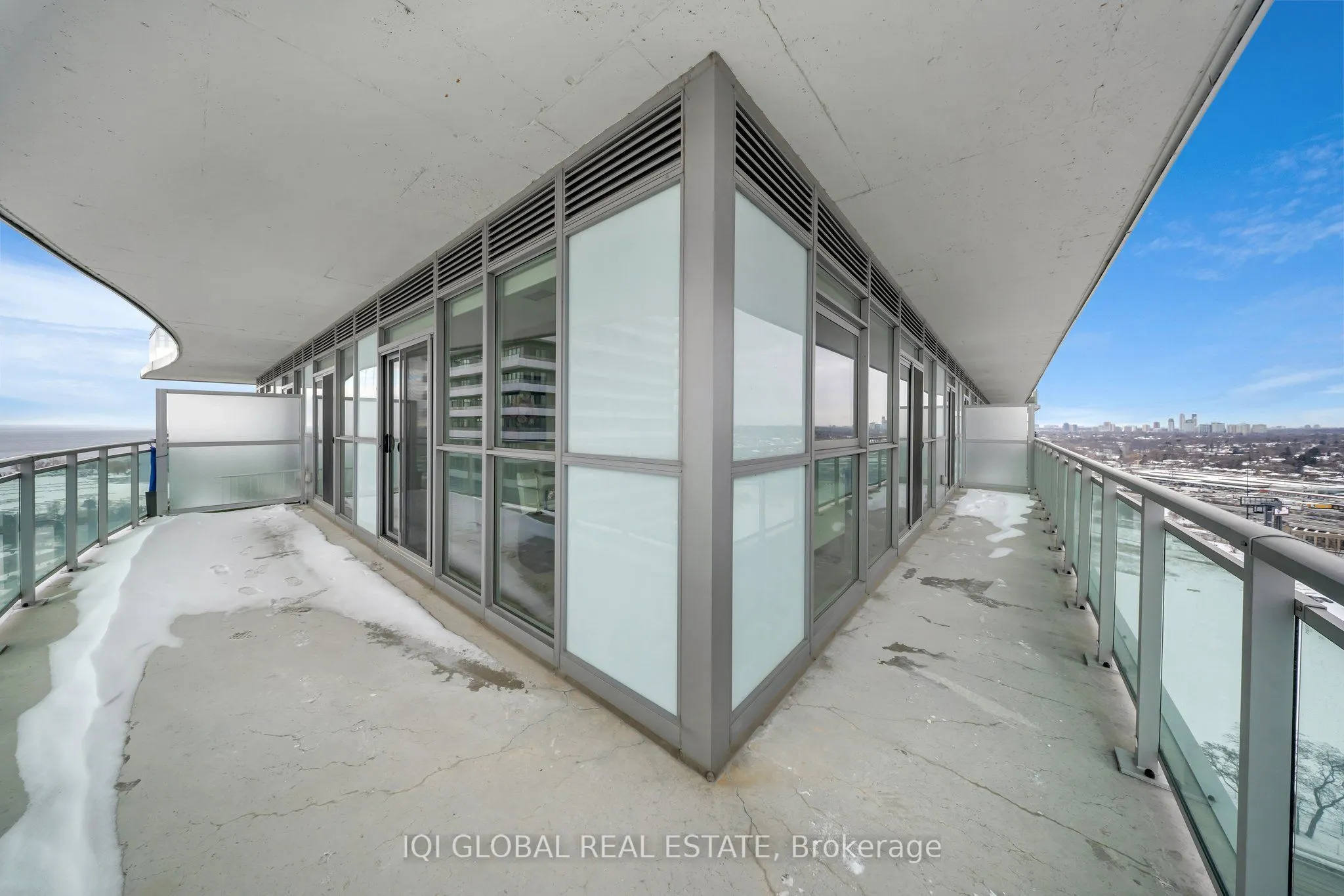 33 Shore Breeze Drive, #2509