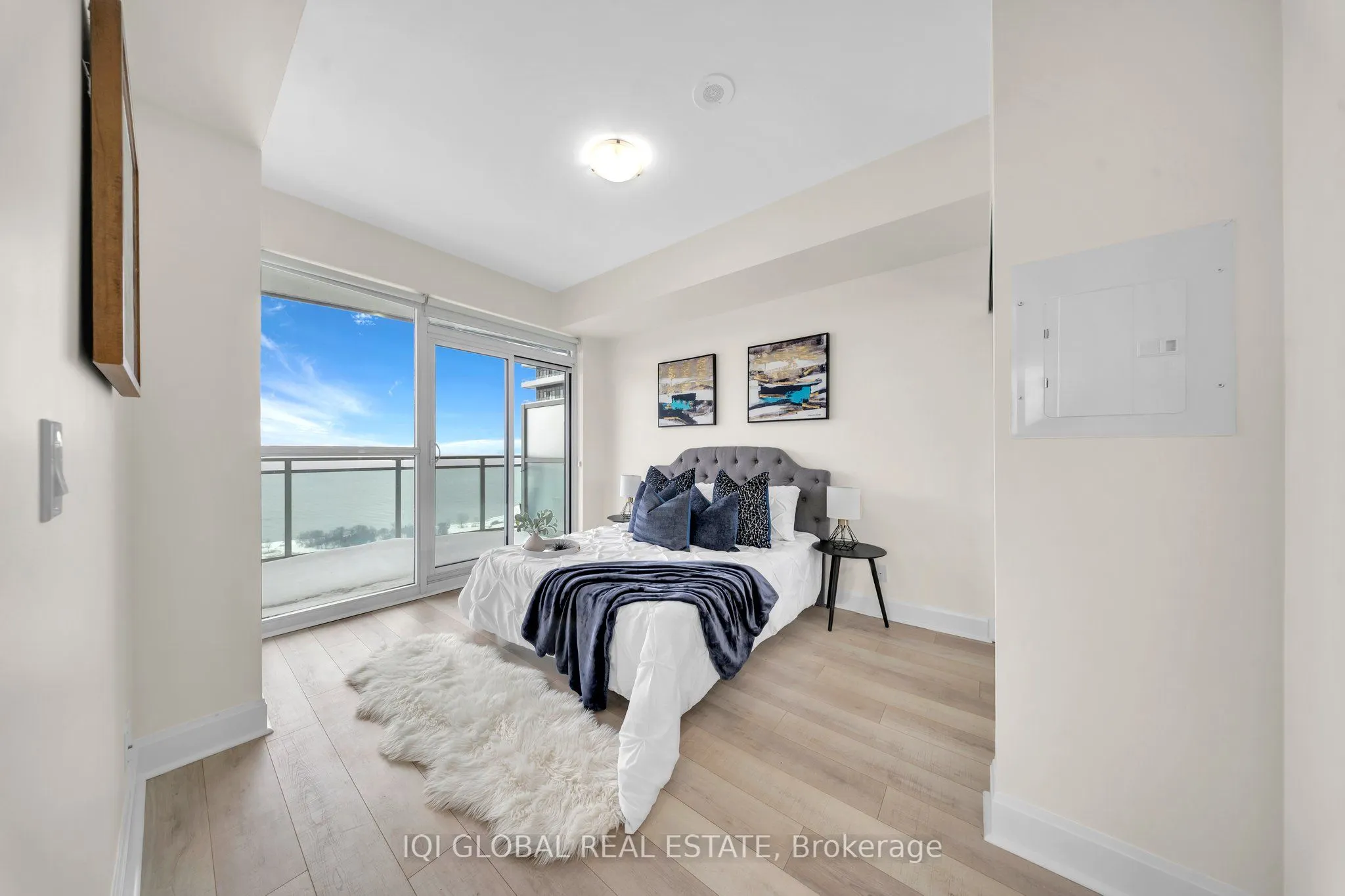 33 Shore Breeze Drive, #2509