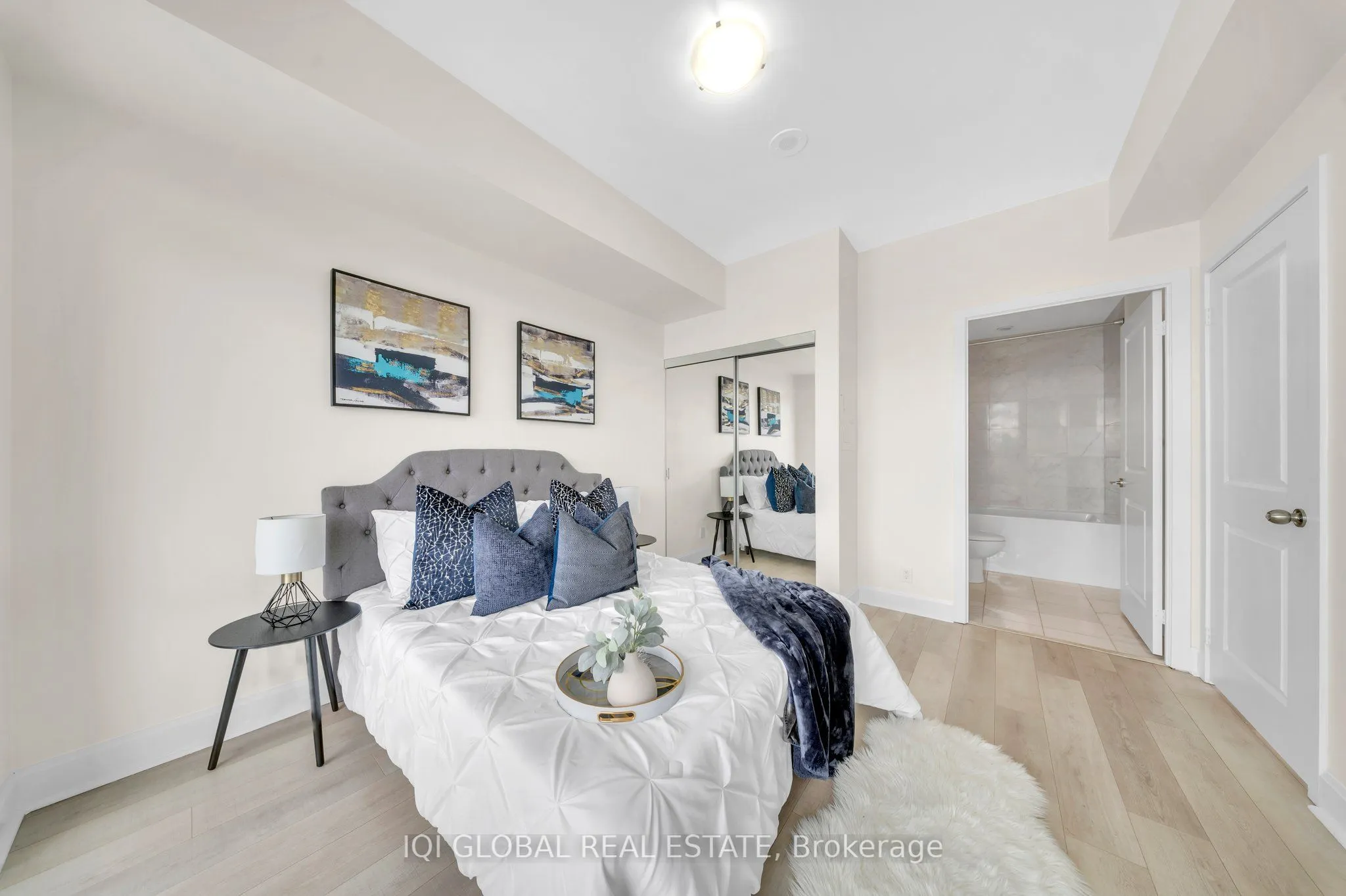 33 Shore Breeze Drive, #2509