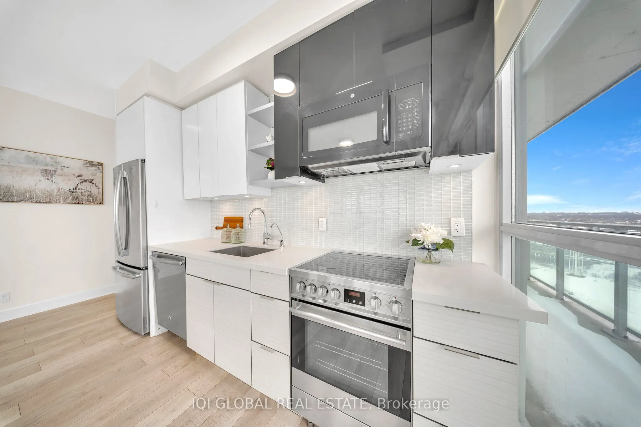 33 Shore Breeze Drive, #2509