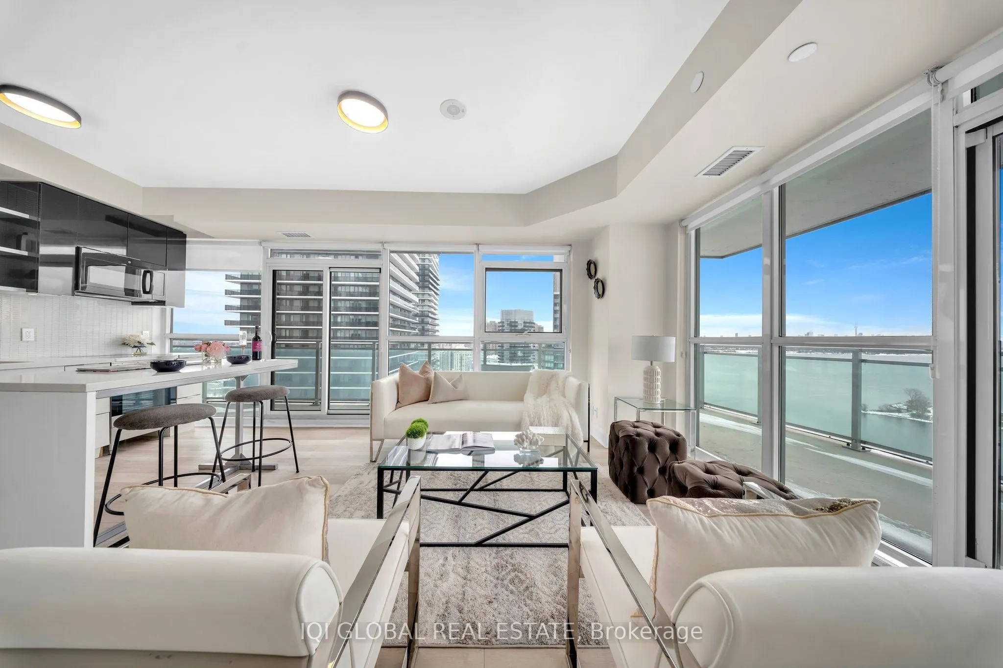 33 Shore Breeze Drive, #2509
